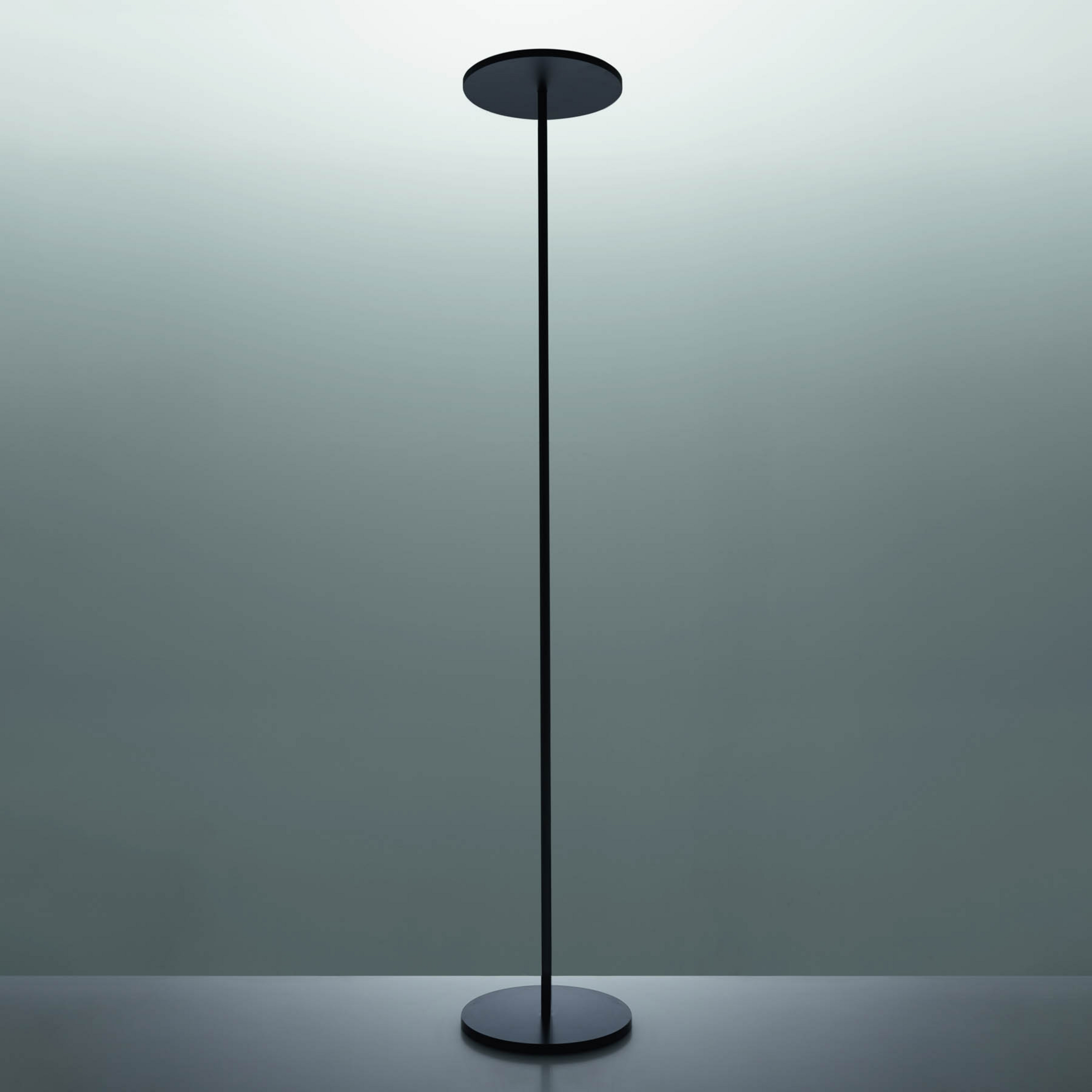 Artemide Athena lampa stojaca LED, 2 700 K, czarna
