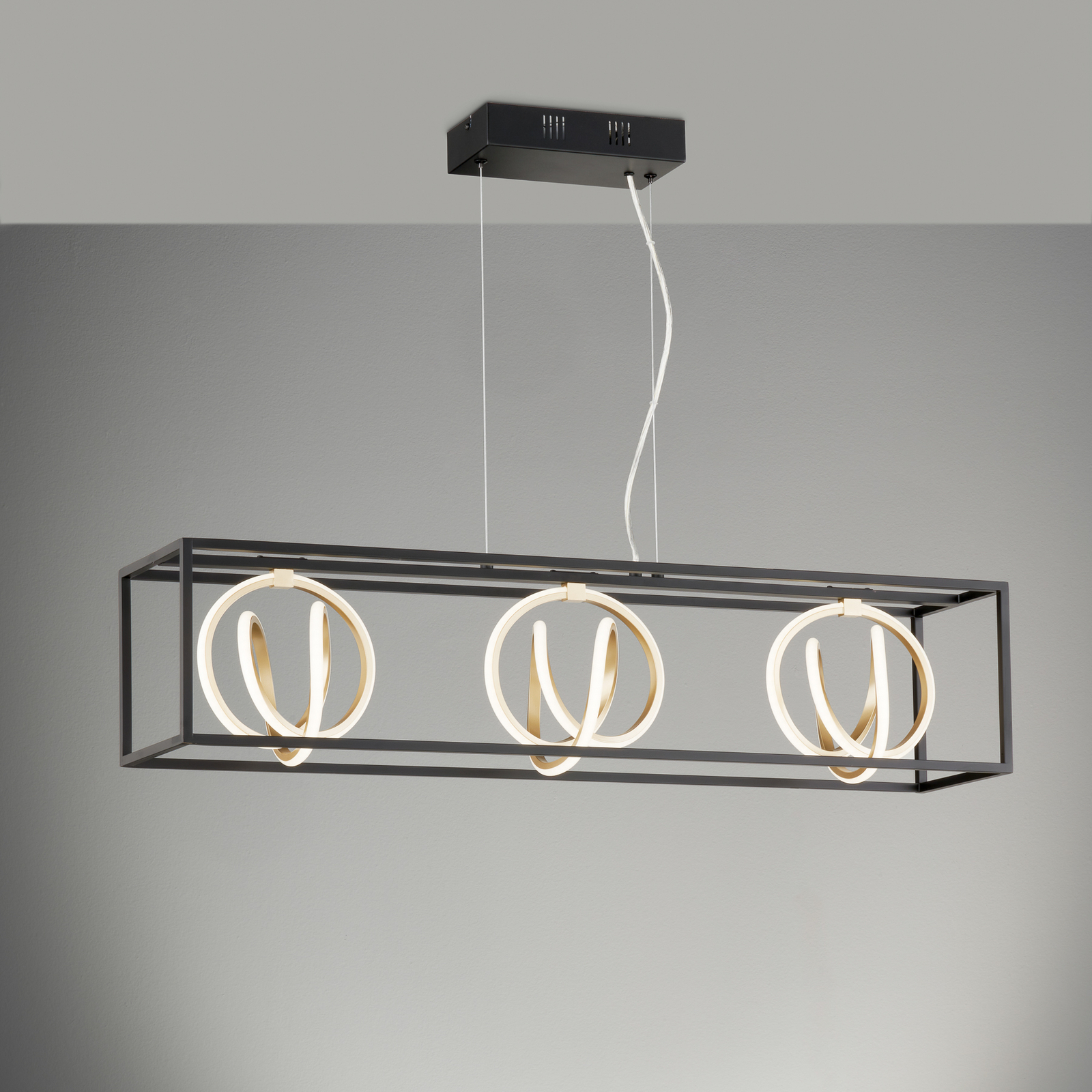 Suspension LED Gisi CCT, à trois lampes