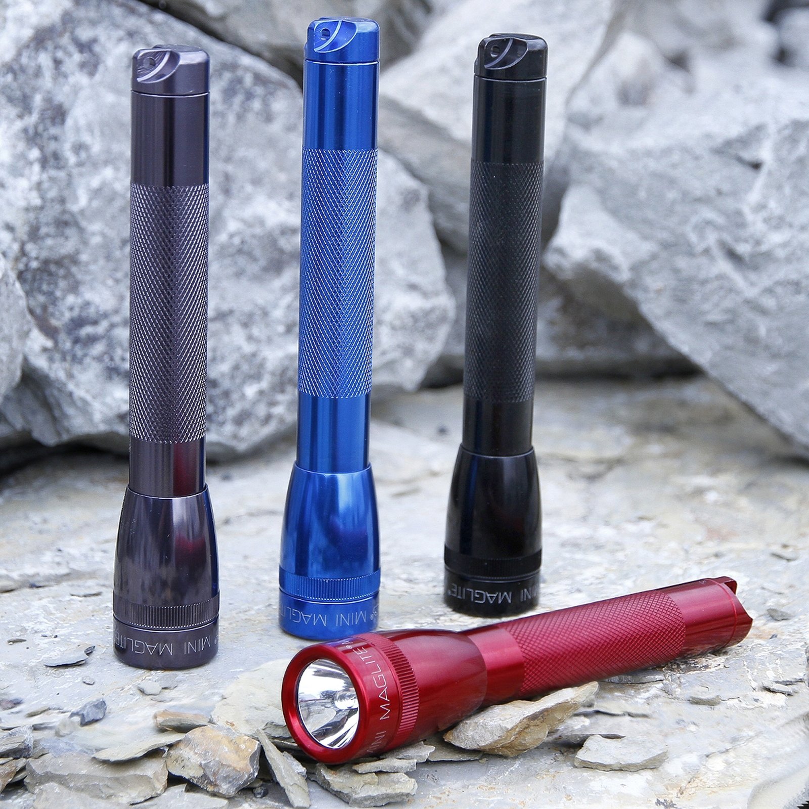 Maglite Xenon taskulamppu Mini, 2-kennoinen AA, holsteri, sininen