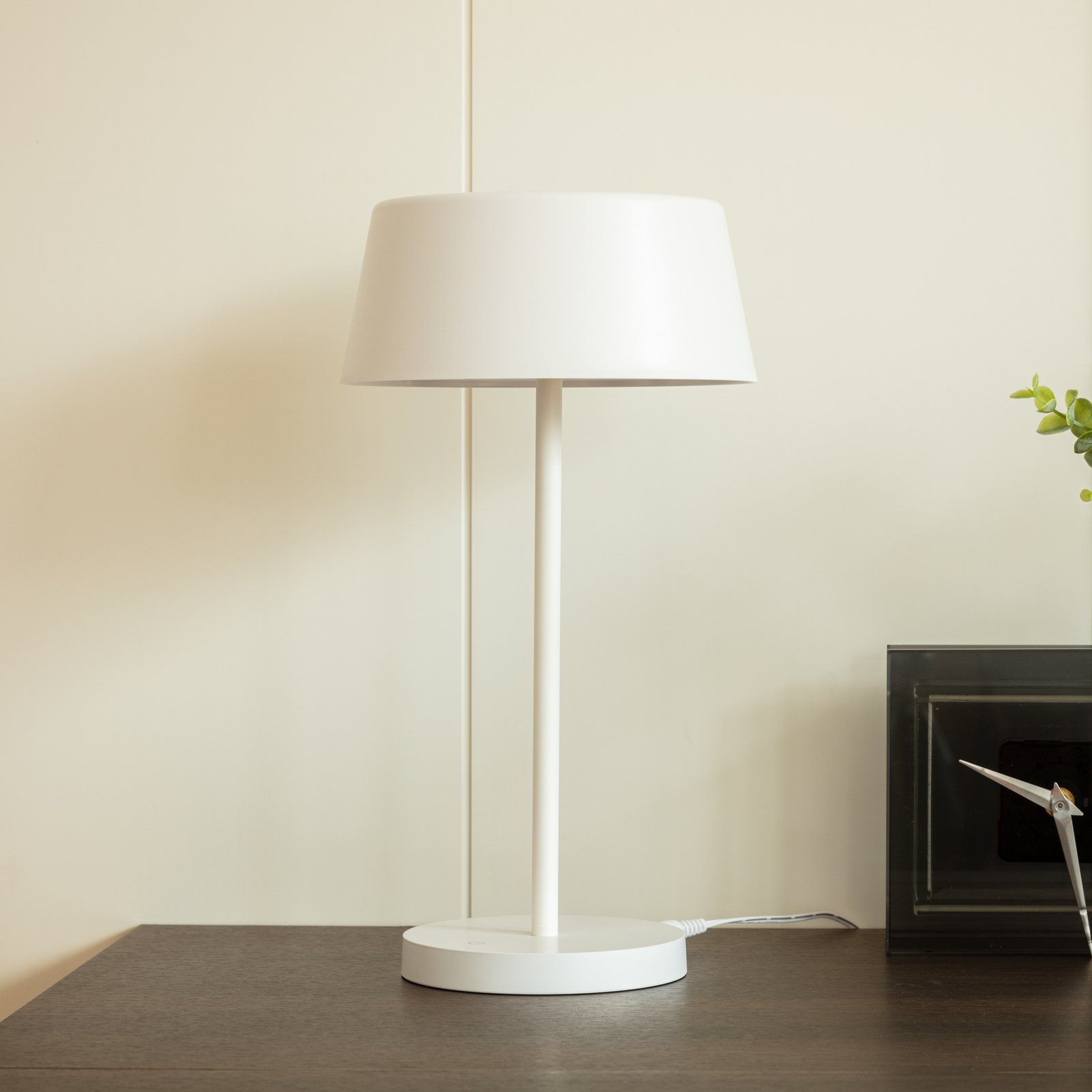 Milica LED Bordlampe Dim. White - Lindby