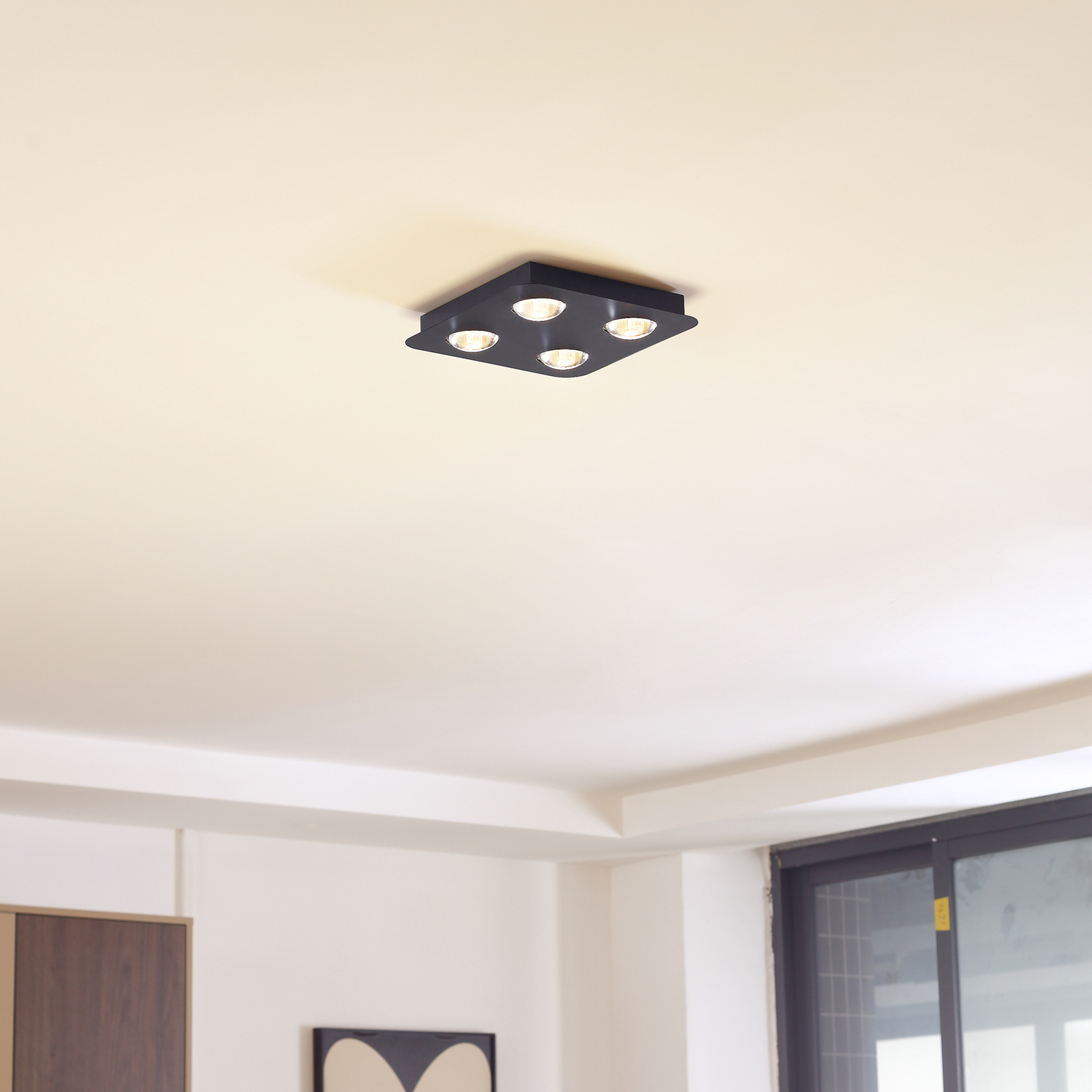 Lampa sufitowa Lindby Jyla, czarna matowa, 25 x 25 cm, 4-punktowa.