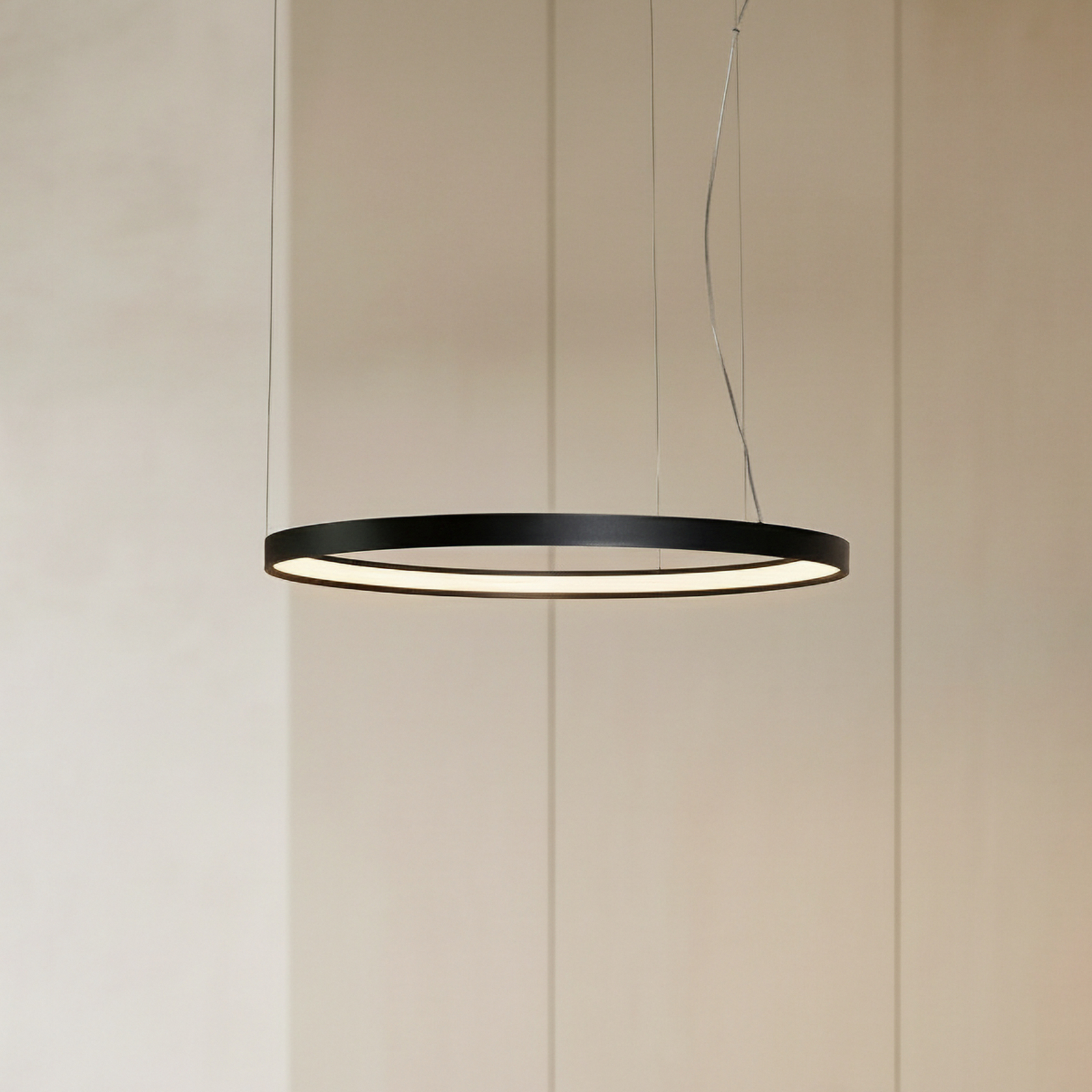 Suspension LED Rio 78 horizontale 3 000 K noire