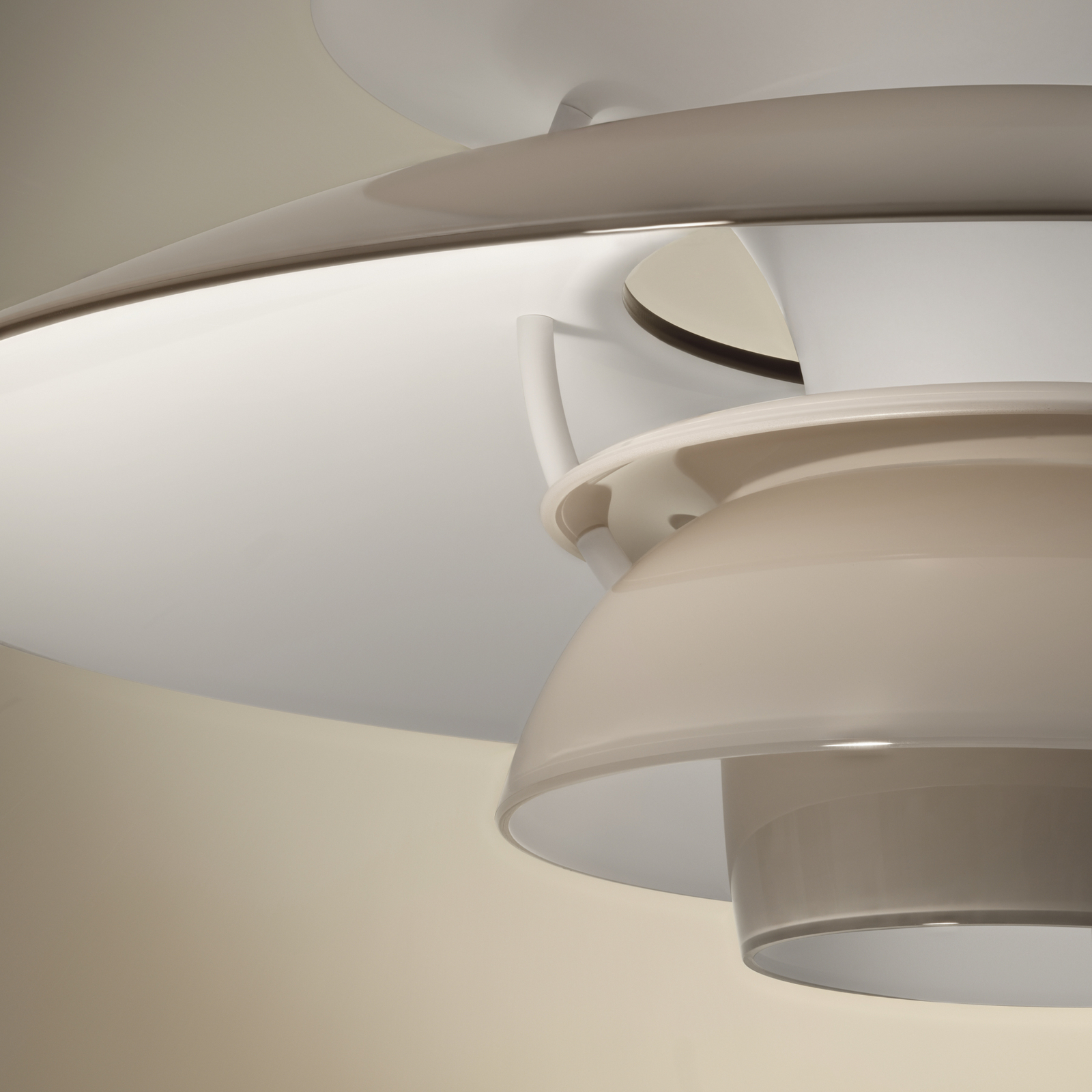 Louis Poulsen hanglamp PH 5 320, opaal-beige, E14
