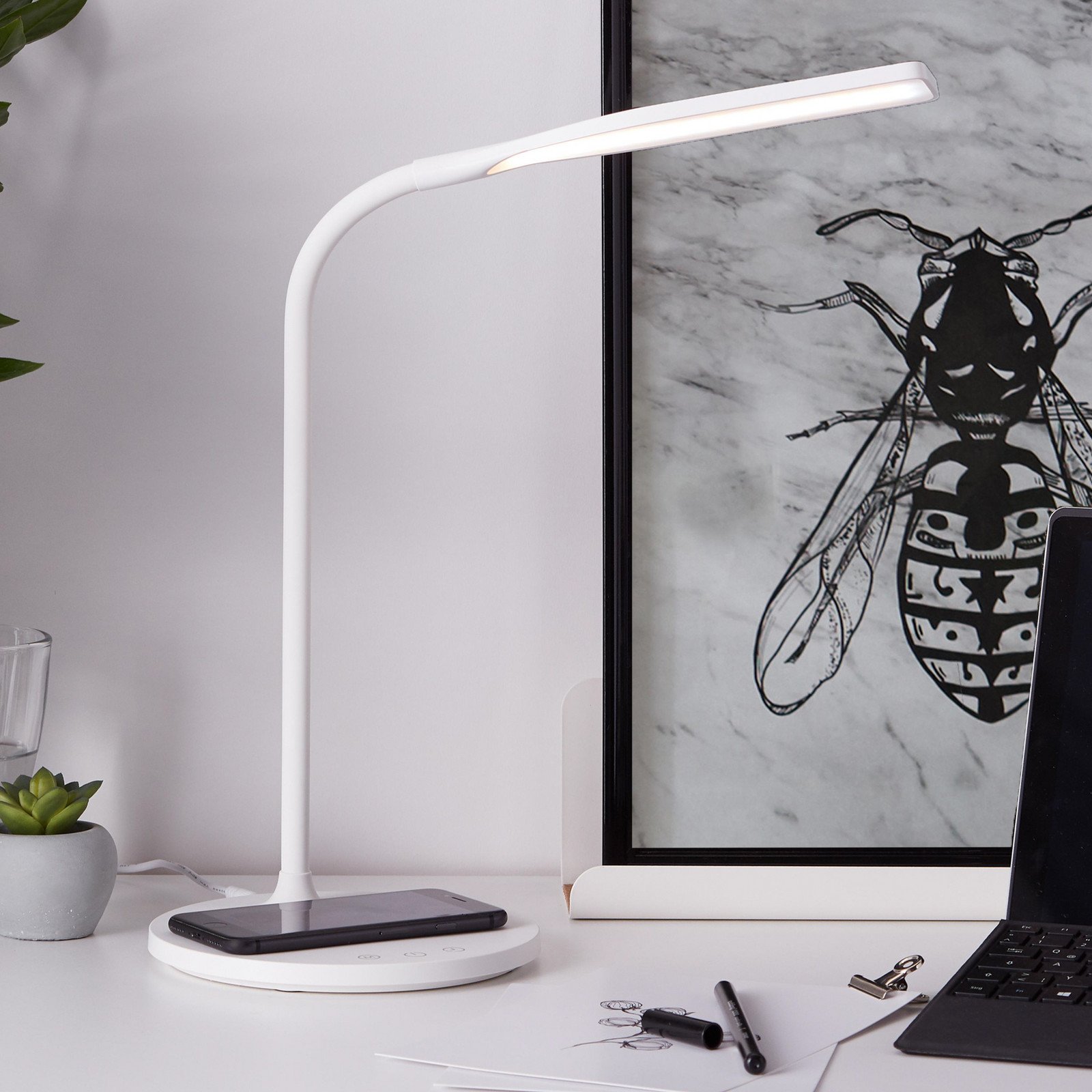 Brilliant Lampă de birou cu LED Joni albă înălțime 34 cm CCT dimabilă - Studiu / Birou - modern - Plastic