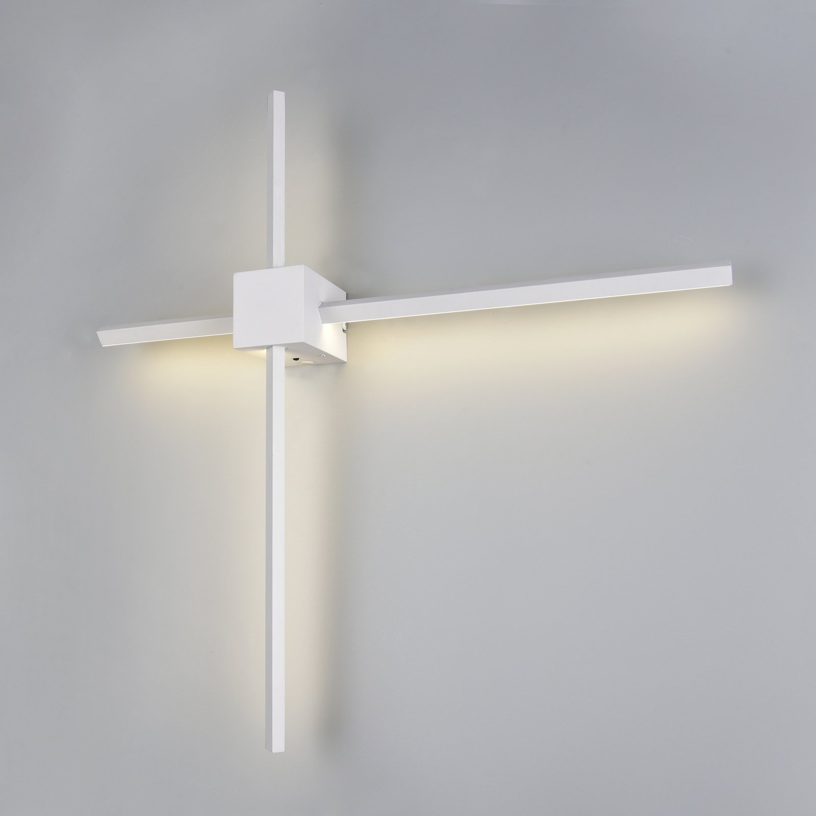 LED-Wandleuchte Cassino, weiß matt, Breite 67 cm, Metall
