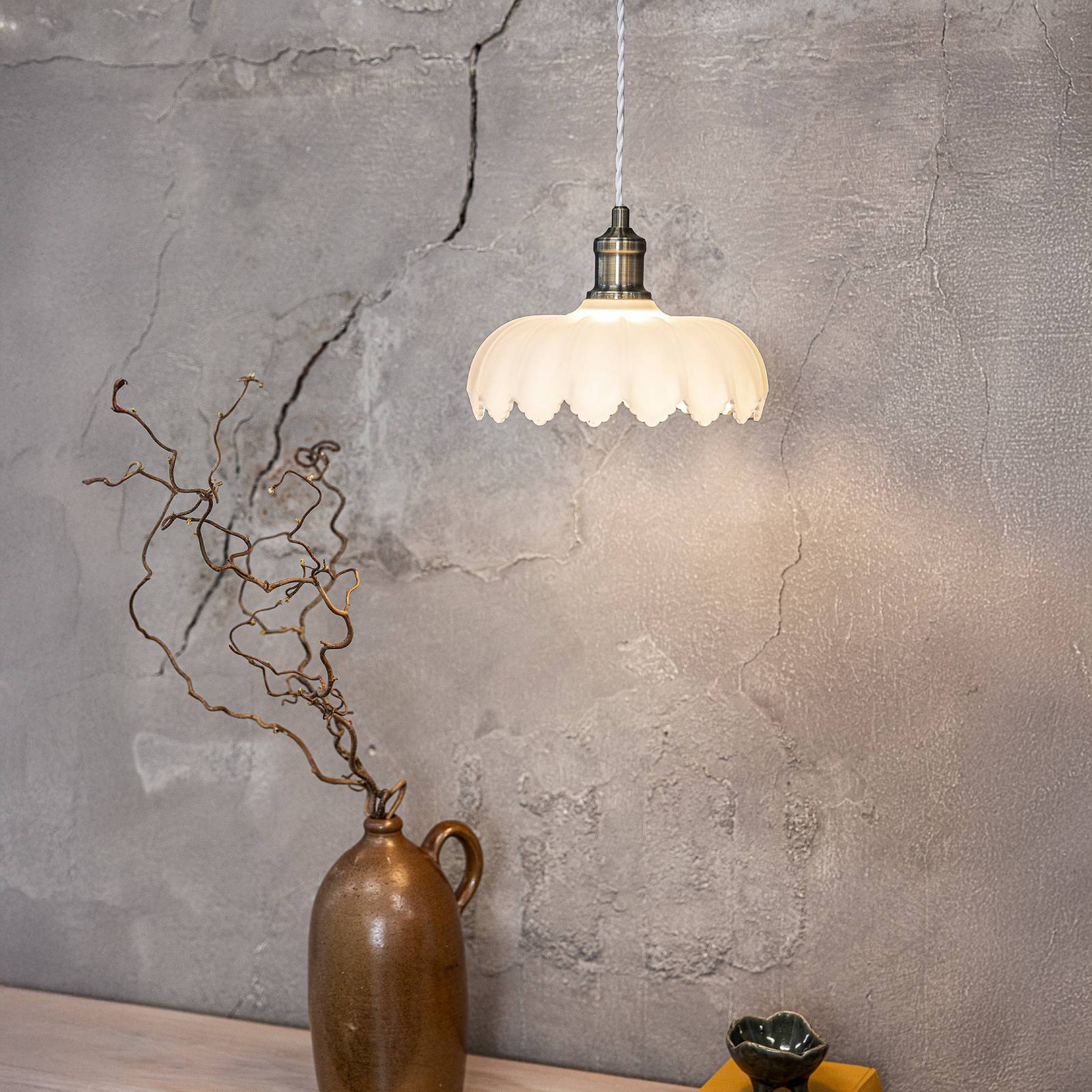 Hängeleuchte Kurage, altmessing, Glas gefrostet, Ø 25,5 cm günstig online kaufen