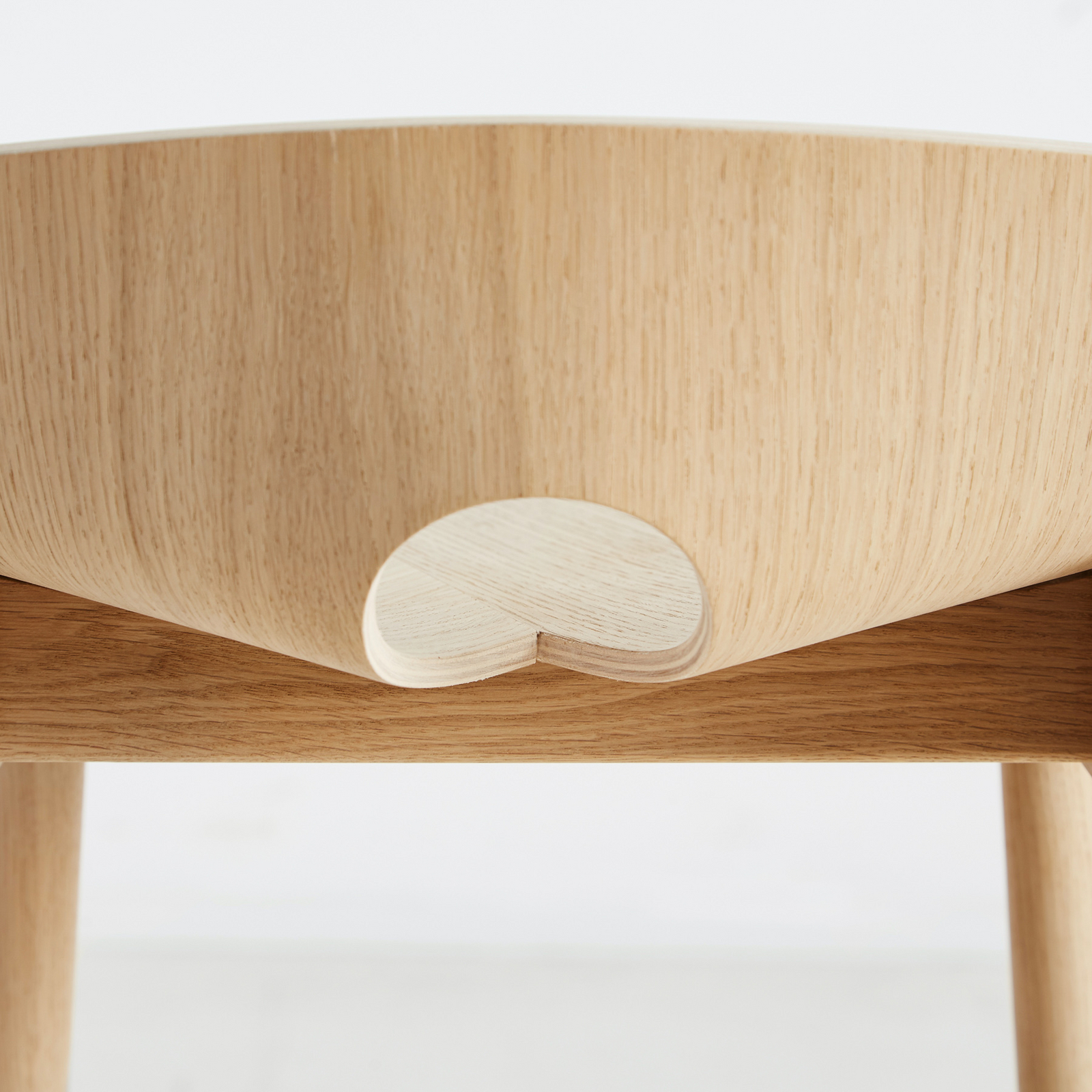 Tabouret de bar Mono, bois clair, hauteur 90 cm, chêne - Woud Tabouret de bar Mono, bois clair, hauteur 90 cm, chêne - Woud