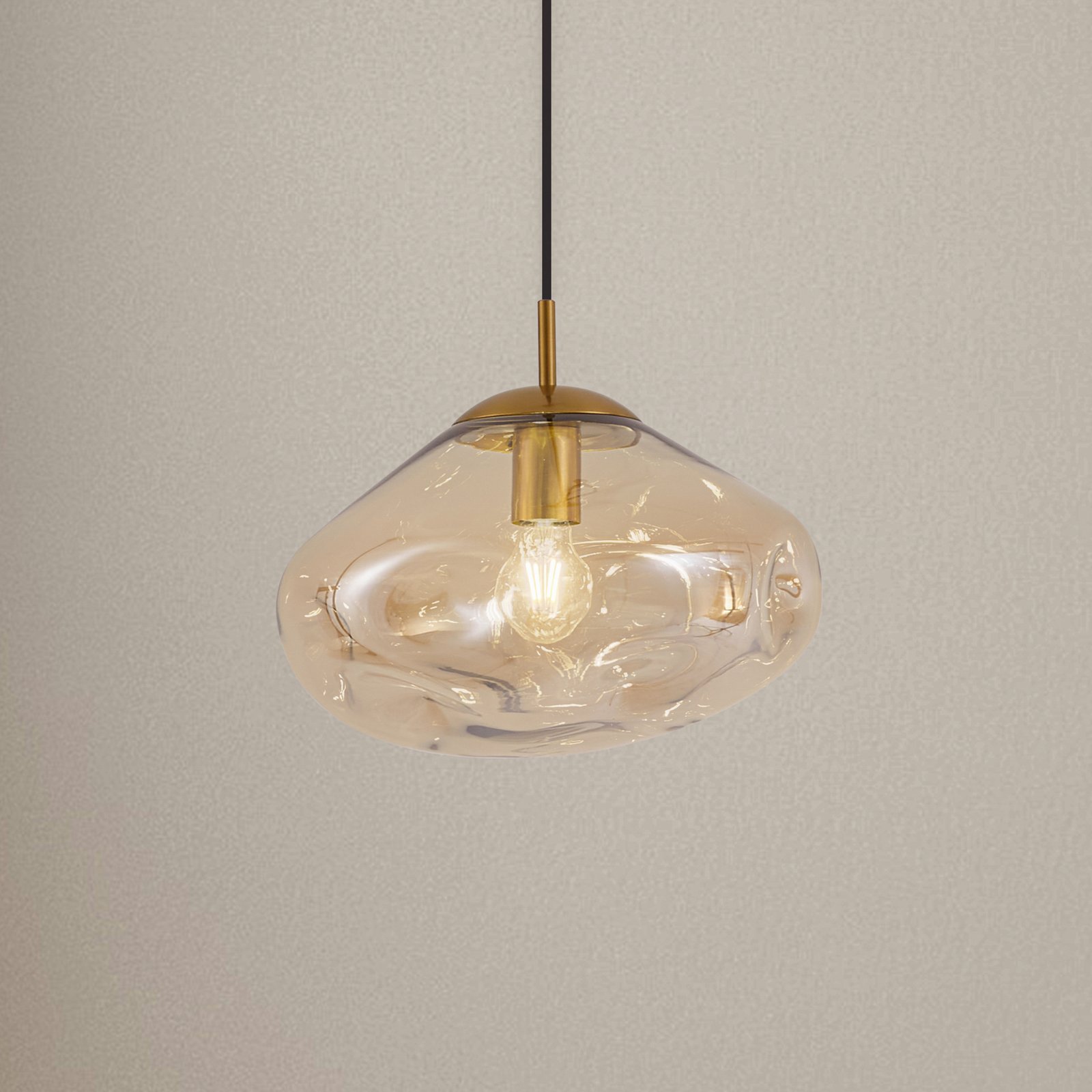 Lindby Hängeleuchte Lelia, amber, Glas, Ø 35 cm