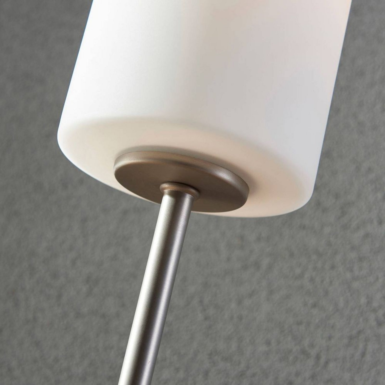 Vinsta Veioză Opal White/Satin Nickel - Lindby