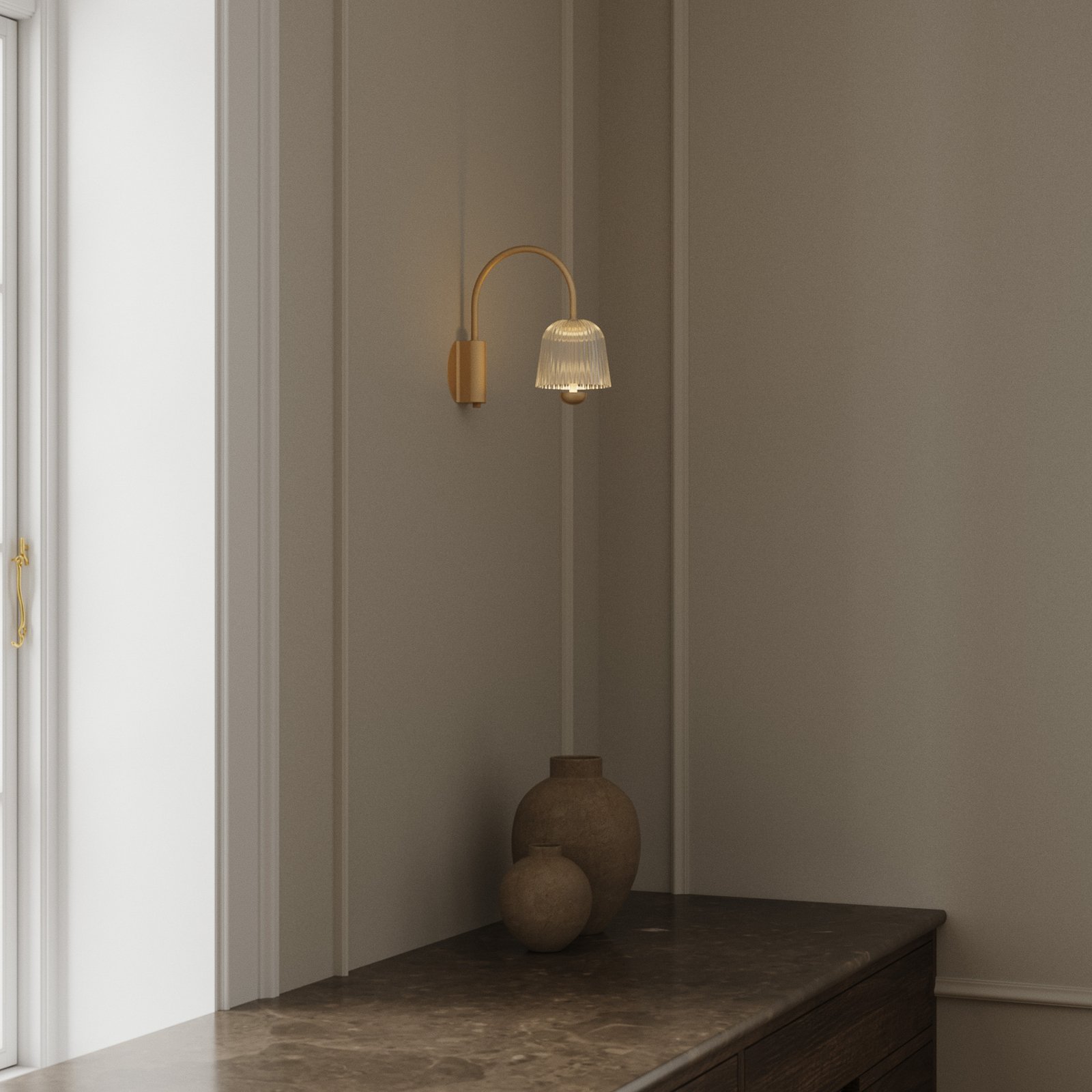 Nuura LED-Wandlampe Asteea, Breite 16 cm, messingfarben/klar