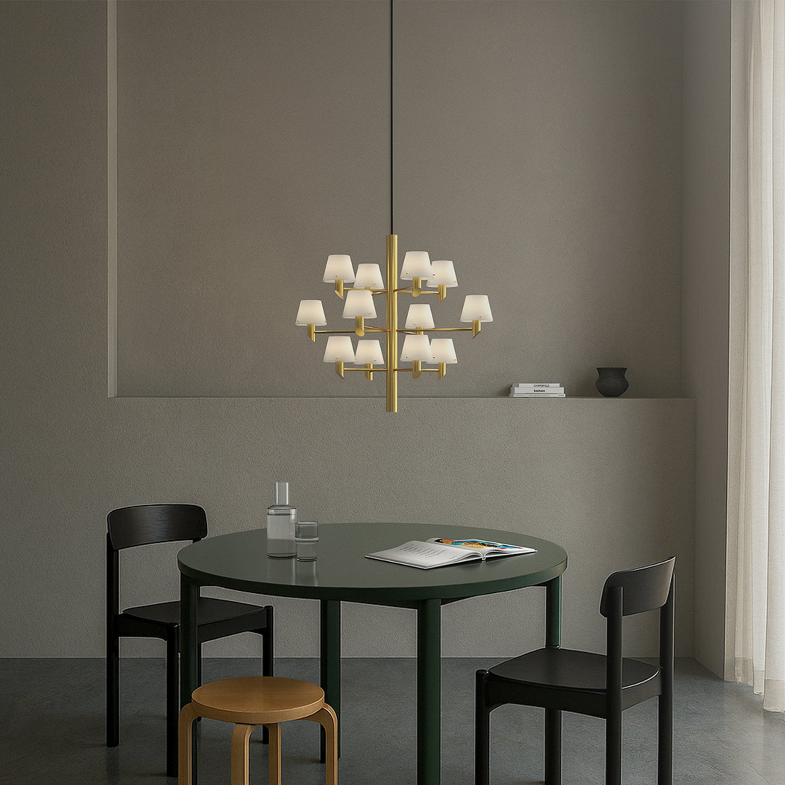 Gil Lustre, couleur laiton, Ø 67 cm, à 12 lampes - Herstal Gil Lustre, couleur laiton, Ø 67 cm, à 12 lampes - Herstal