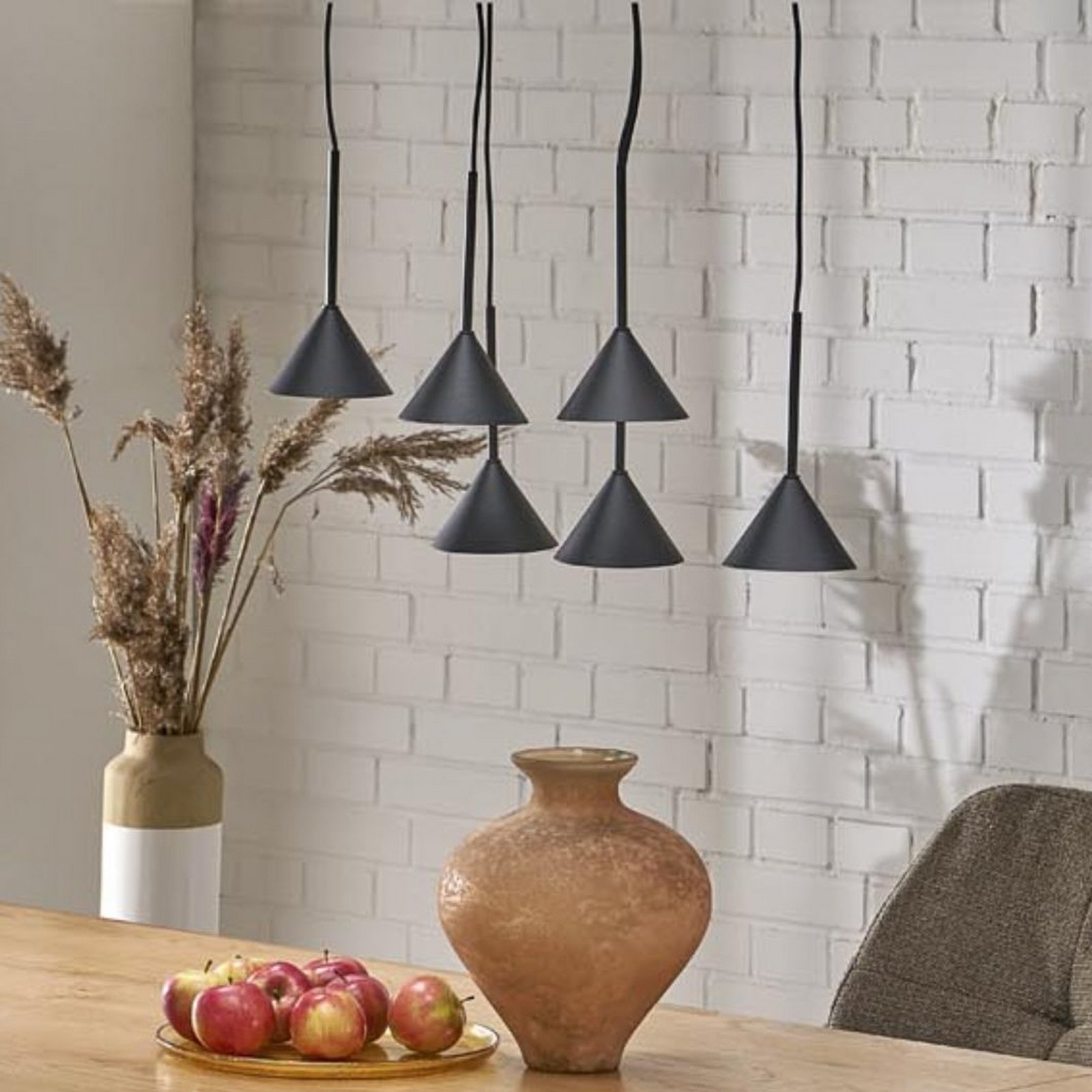 Závěsné světlo Cono Mini, 6 žárovek, černé, E27