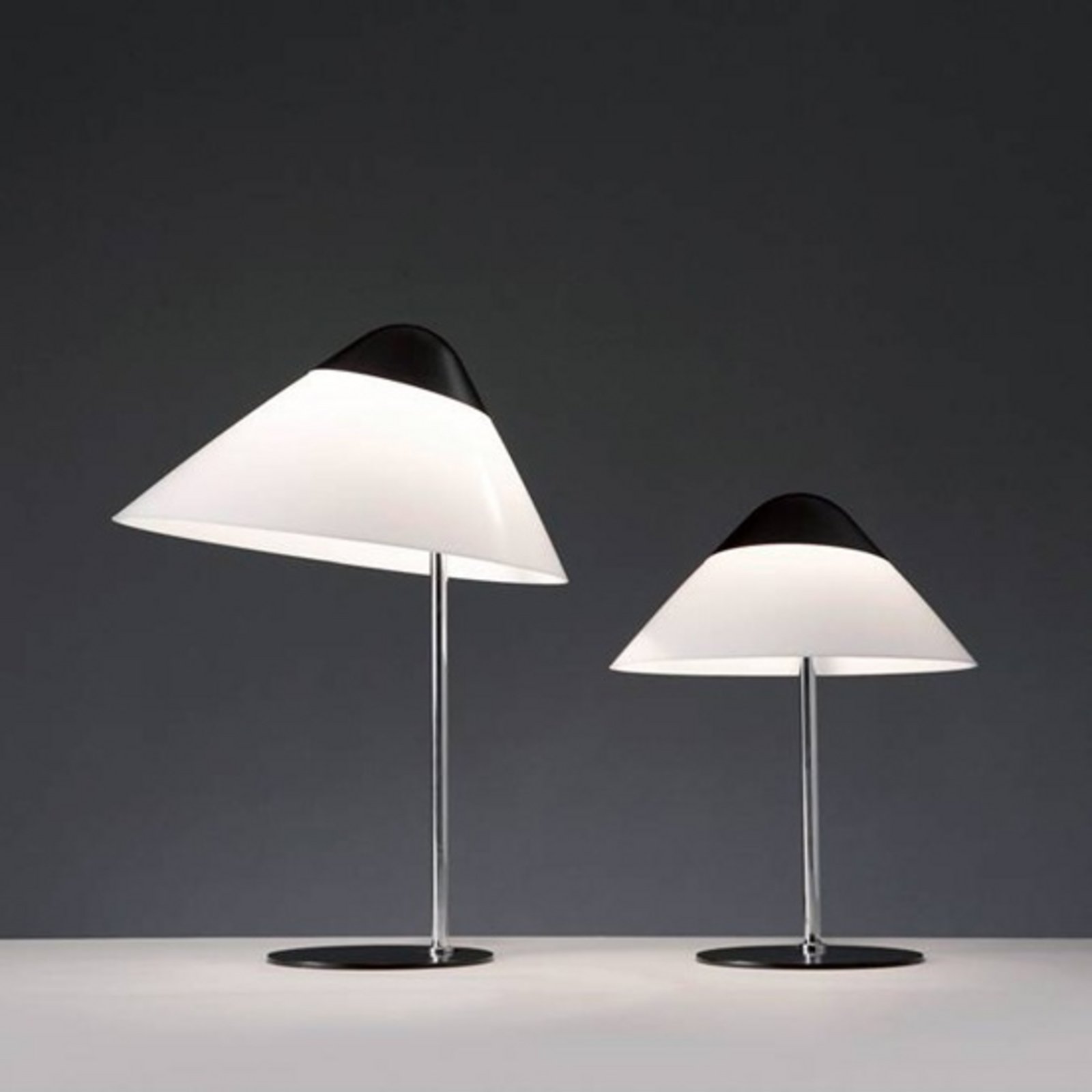 Opala Midi Table Lamp without Dimmer Black & Chrome - Pandul