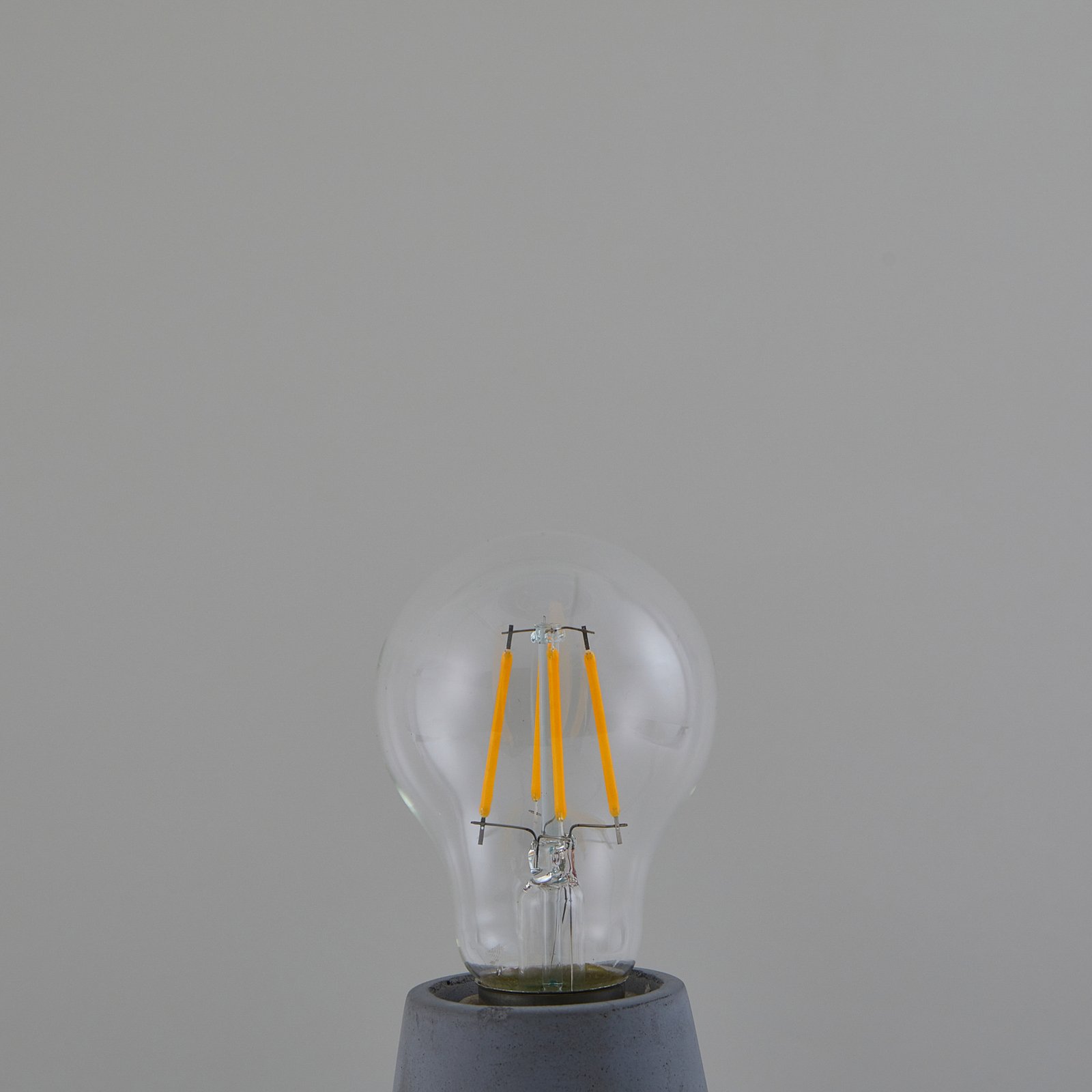 LED filament lamp, helder, E27, 7,2W, 2700K, 1521 lm