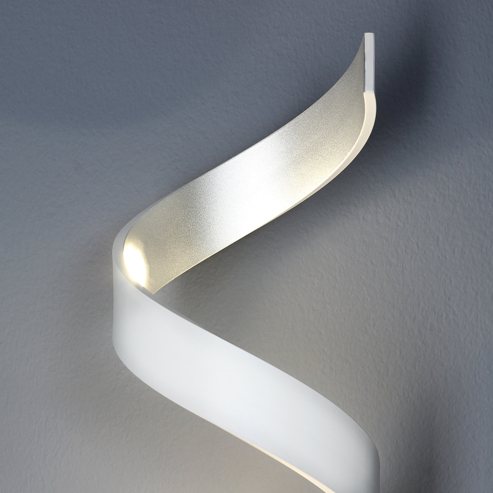 Lámpara de mesa LED Helix, alto 66 cm plata-blanco