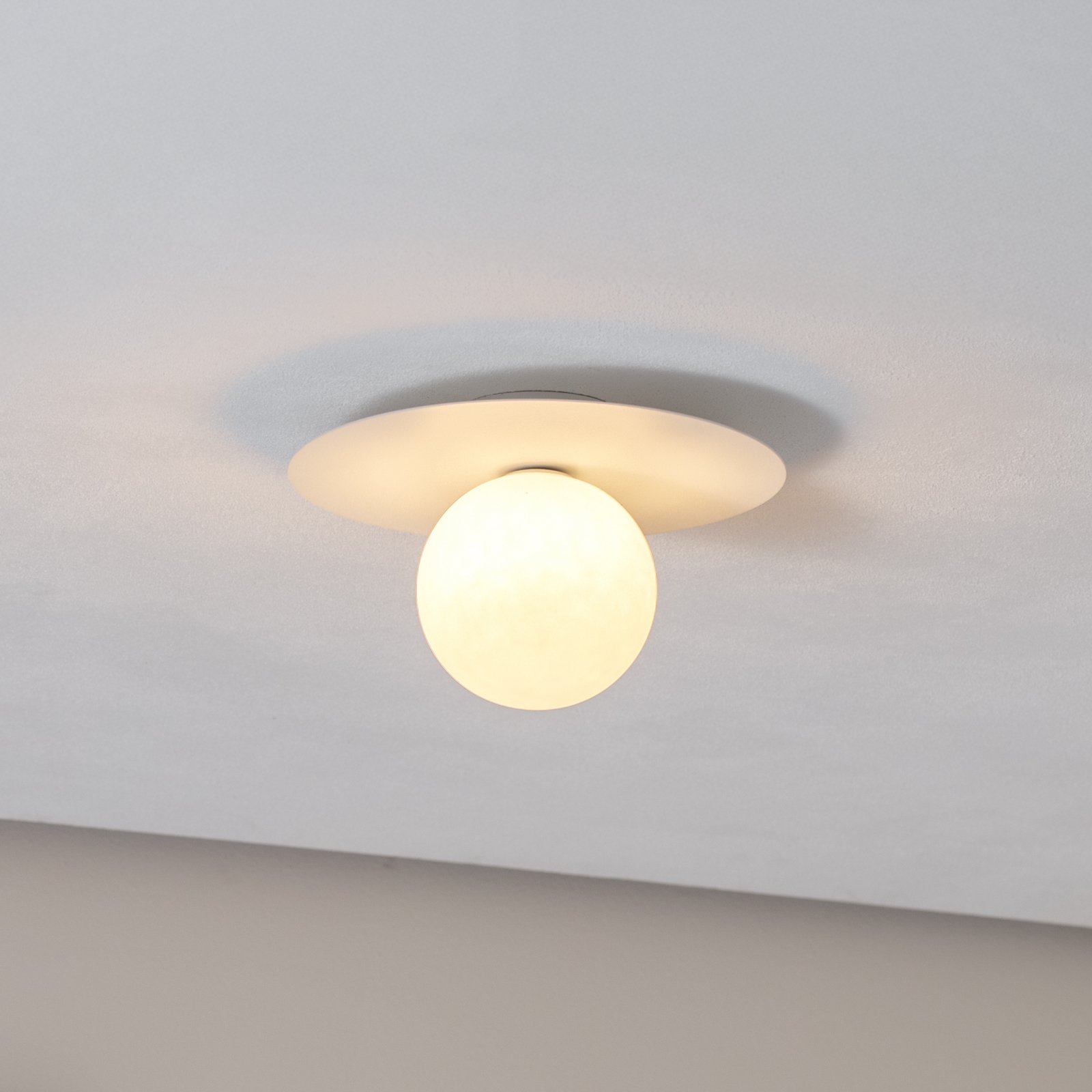 Ceiling lamp Pixie, white, glass, Ø 25 cm, ball, G9