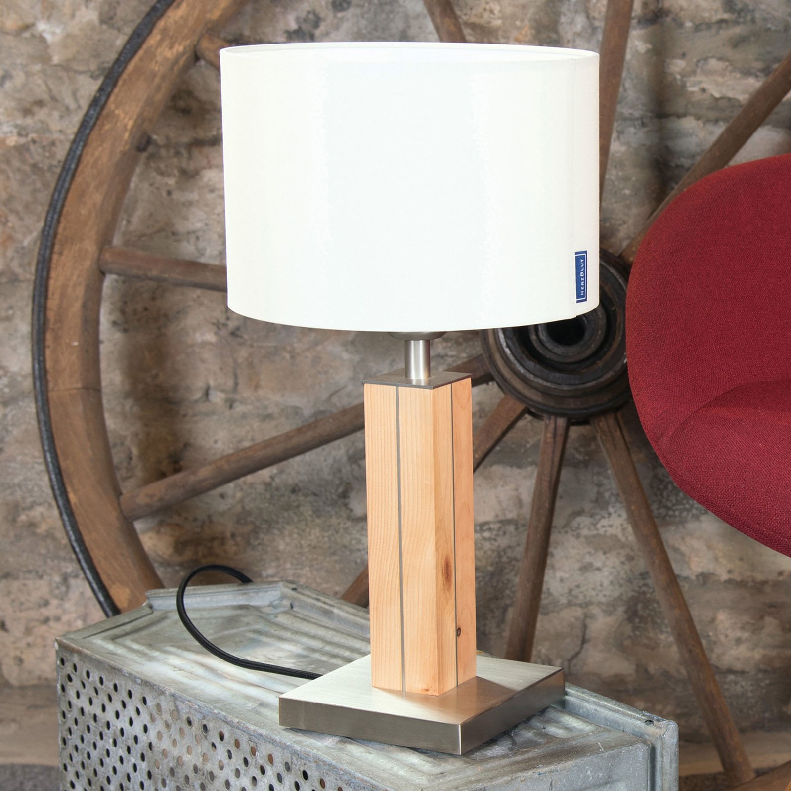 HerzBlut Dana table lamp, Swiss stone pine