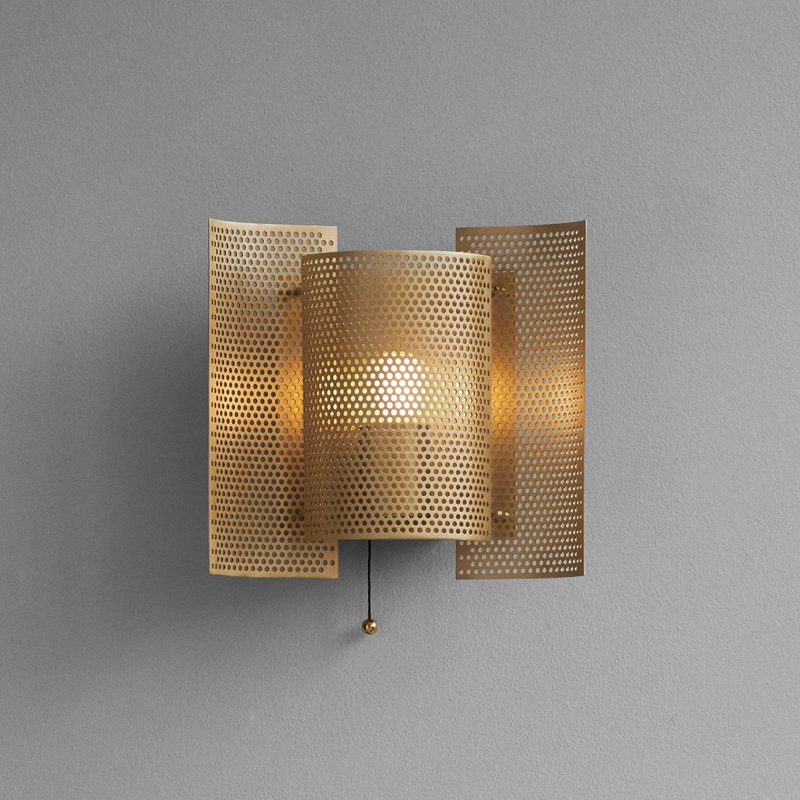 Butterfly Perforated Wandleuchte Brass - Northern