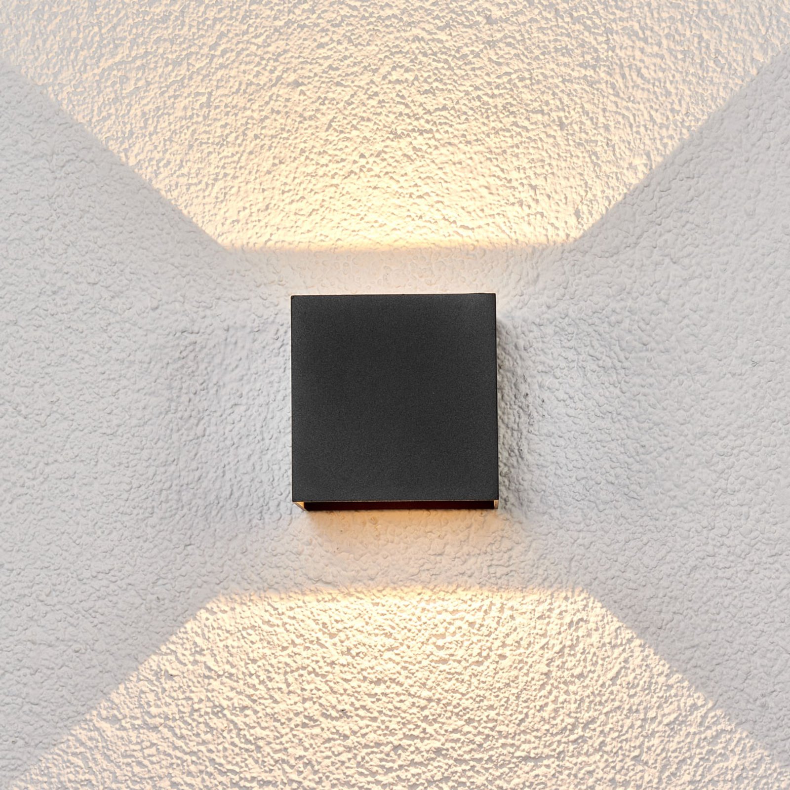 Aplique LED de exterior Evie con forma angular