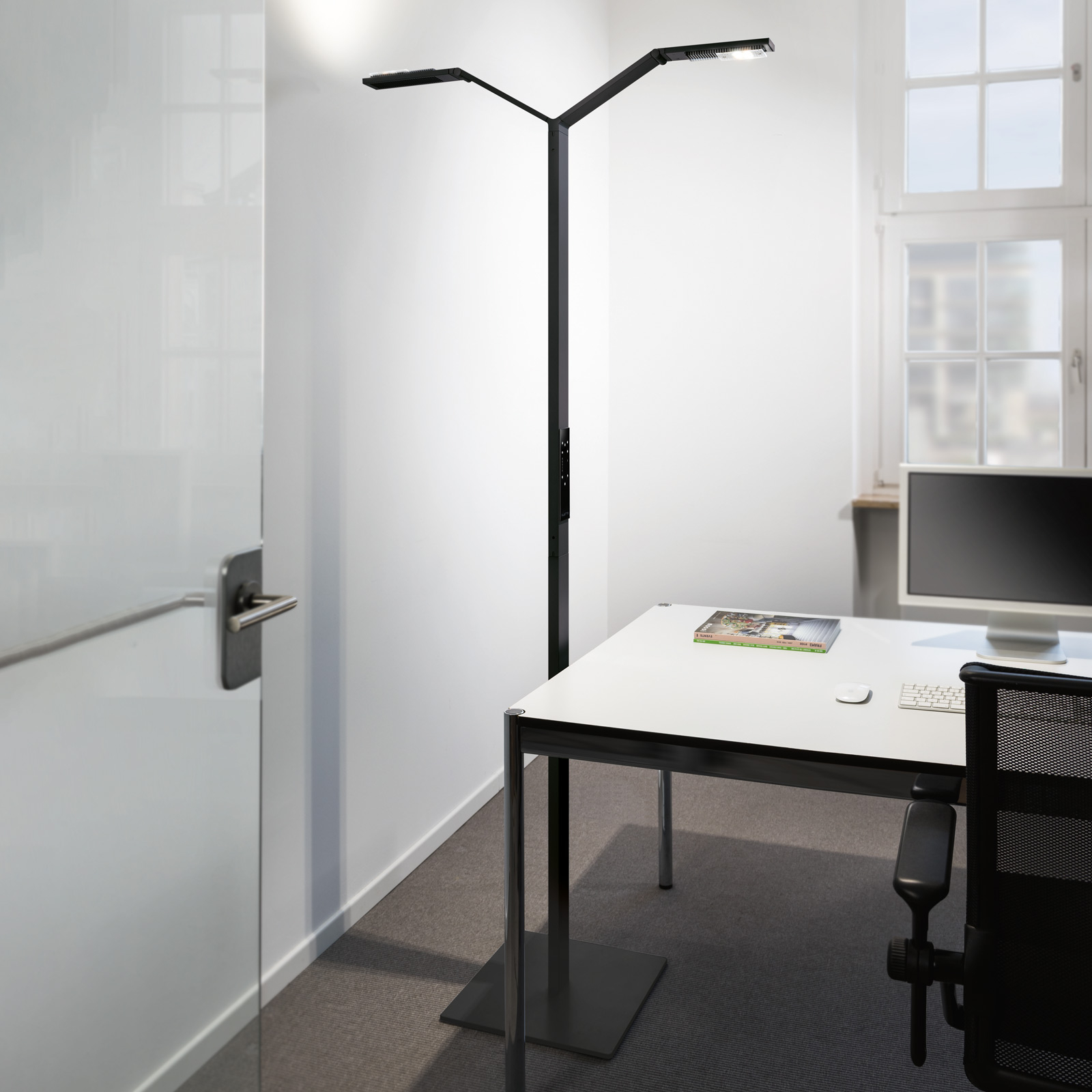 Luctra Floor Twin Linear LED-Stehleuchte 2-flammig