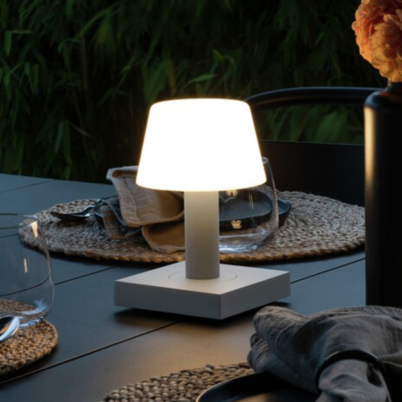 Monaco LED table lamp for outdoors battery, white