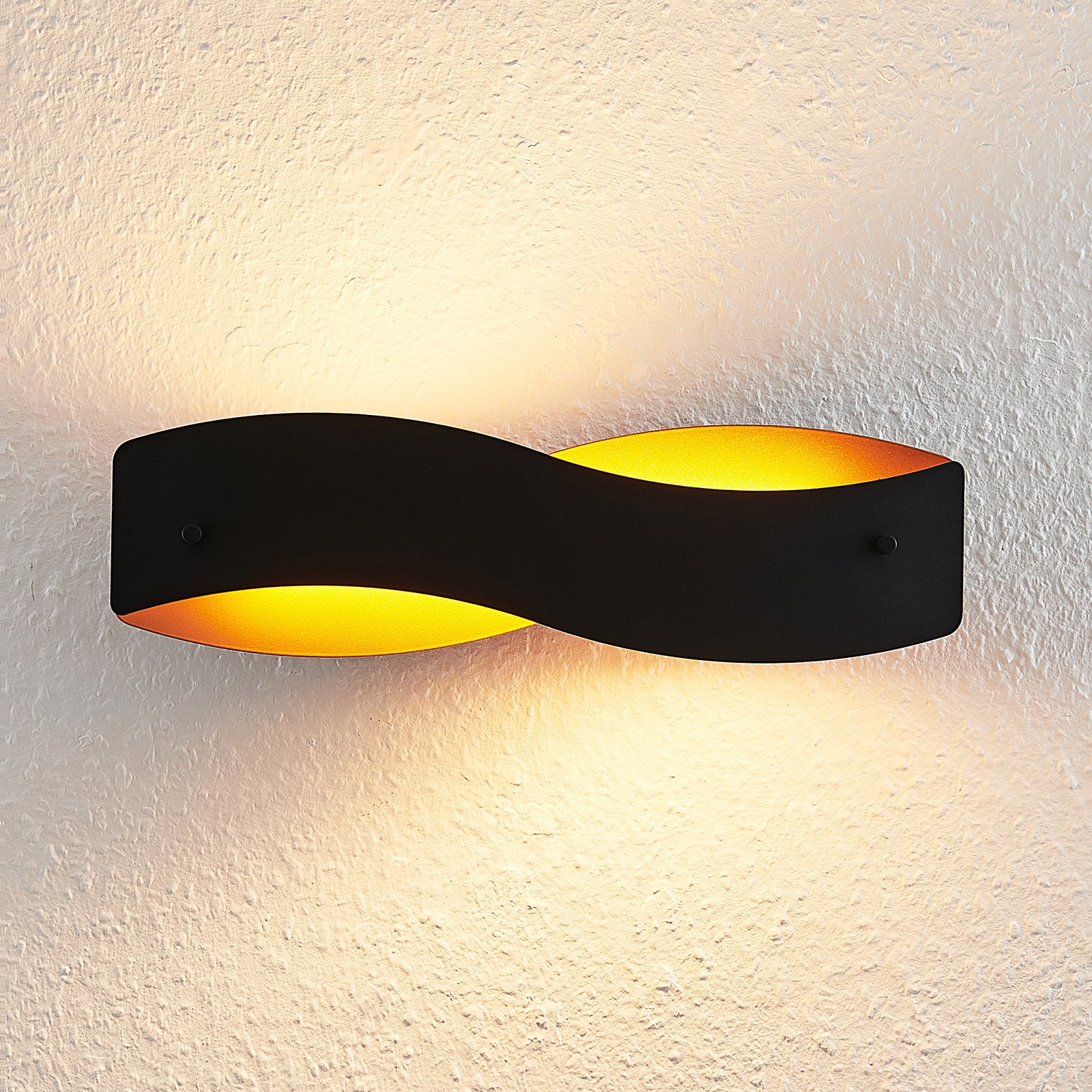 Arcchio Shana LED wall lamp, black and gold
