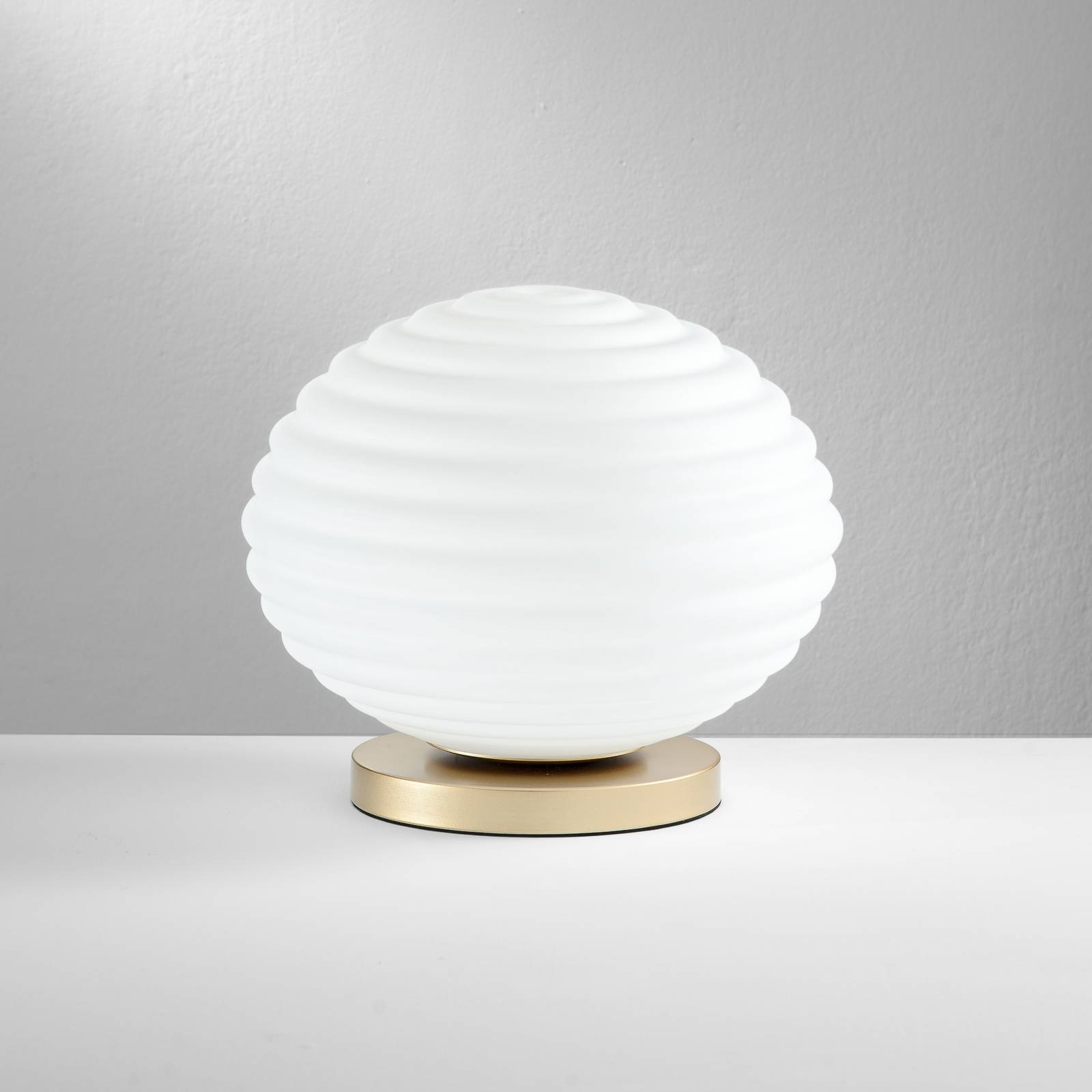 Stolová lampa Ripple, zlatá farba/opál, Ø 32 cm