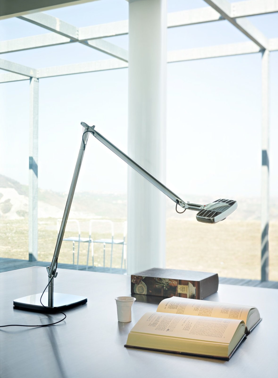 Otto Watt LED Table Lamp Black Soft-Touch - Luceplan