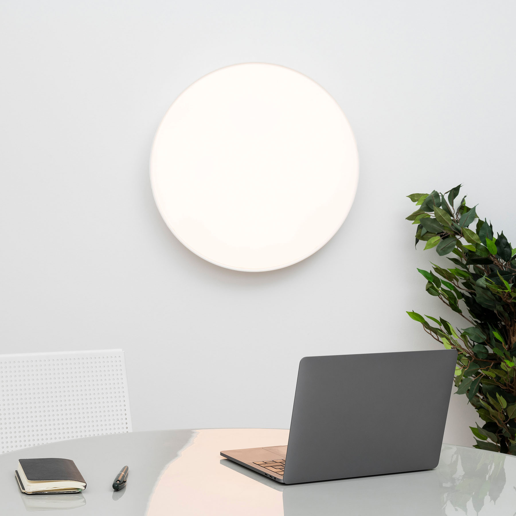 Artemide Febe LED wall light white 3,000 K, for Living / Dining Room, methacrylate, polycarbonate, 24.8 W, energy efficiency: A+