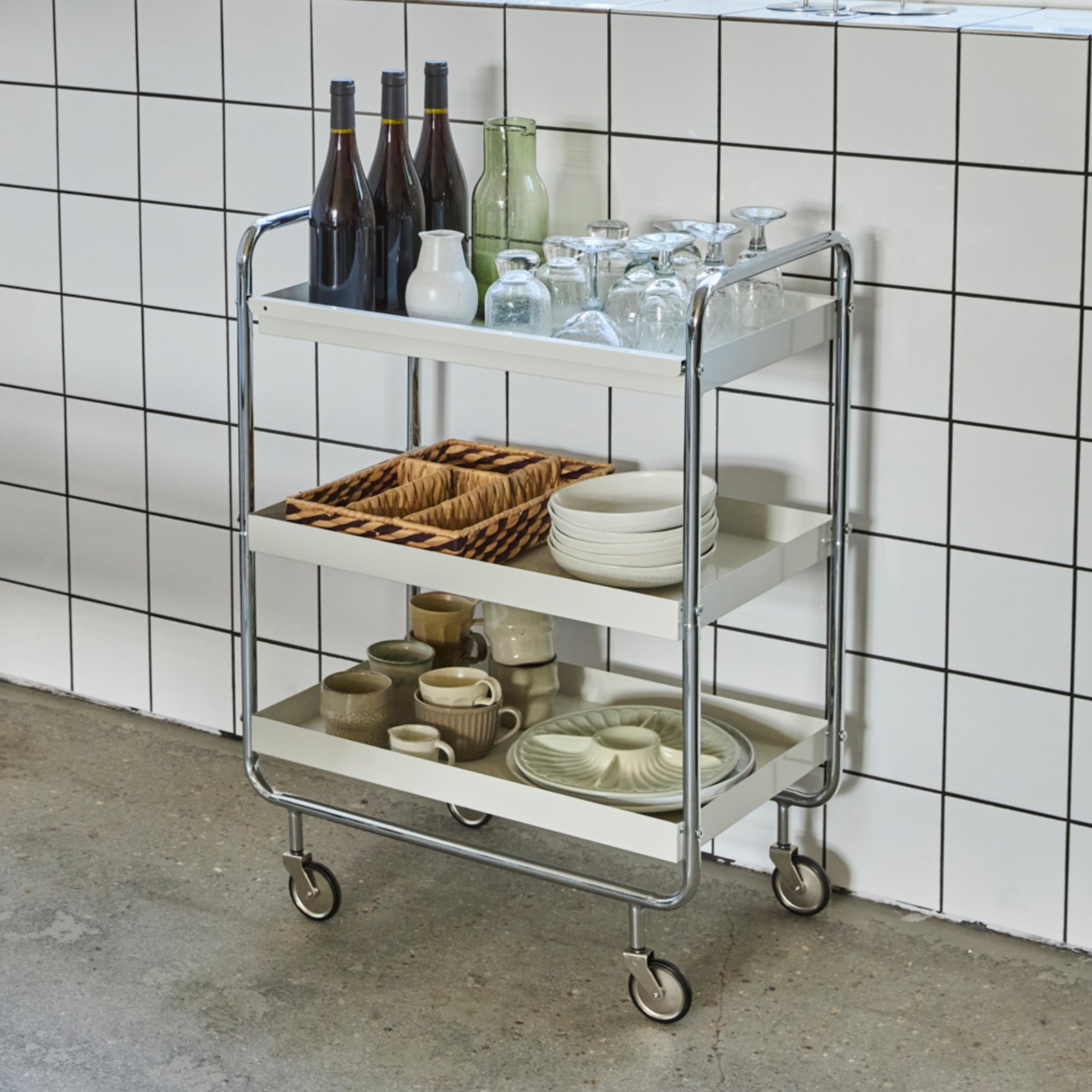 HDRoll Trolley, white/chrome 85x62x38 cm Metal - House Doctor HDRoll Trolley, white/chrome 85x62x38 cm Metal - House Doctor