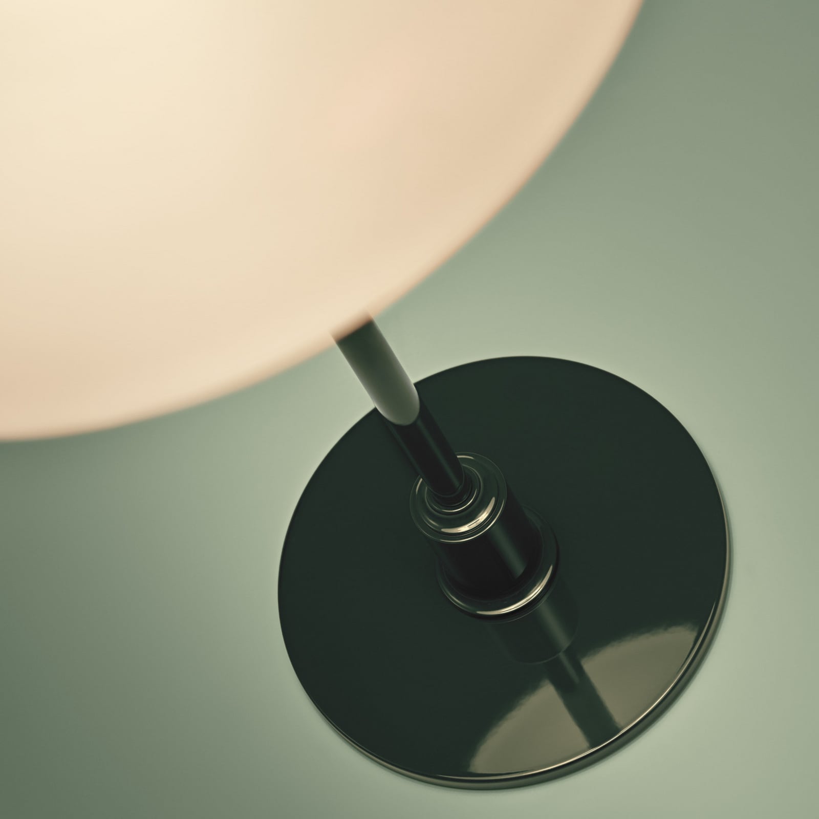 Louis Poulsen galda lampa PH 2/1, tumši zaļa, Ø 20 cm