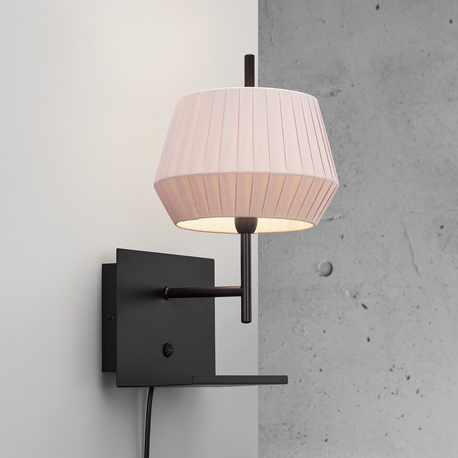 Dicte wall light with USB port and shelf