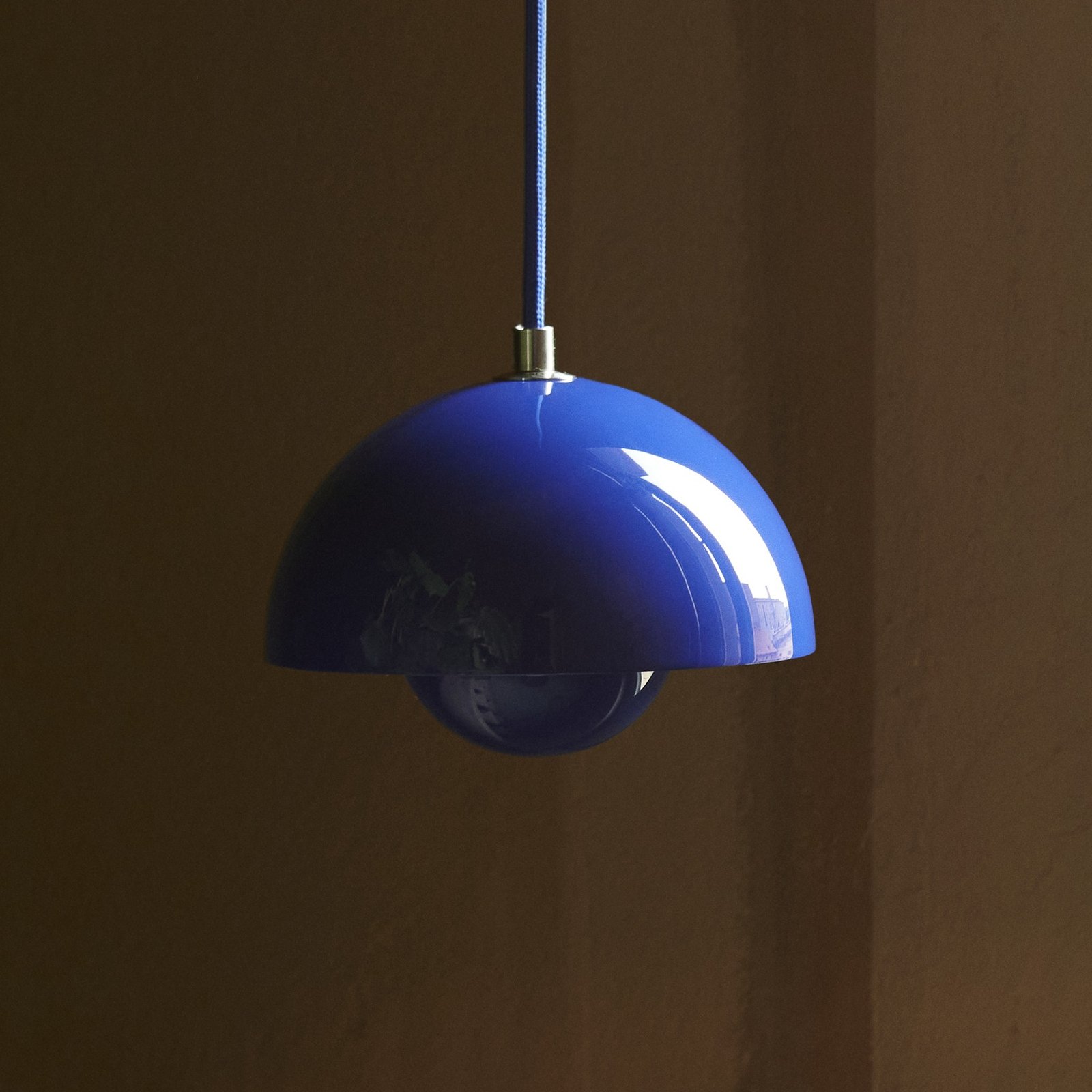 &Luminária suspensa Tradição Flowerpot VP10, Ø 16 cm, azul cobalto