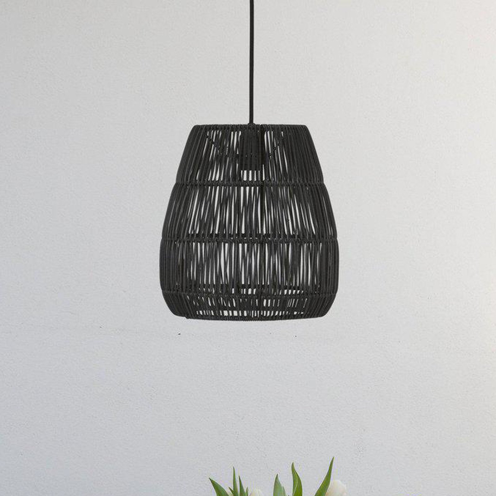 PR Home outdoor hanging light Saigon, black, Ø 28 cm, UK