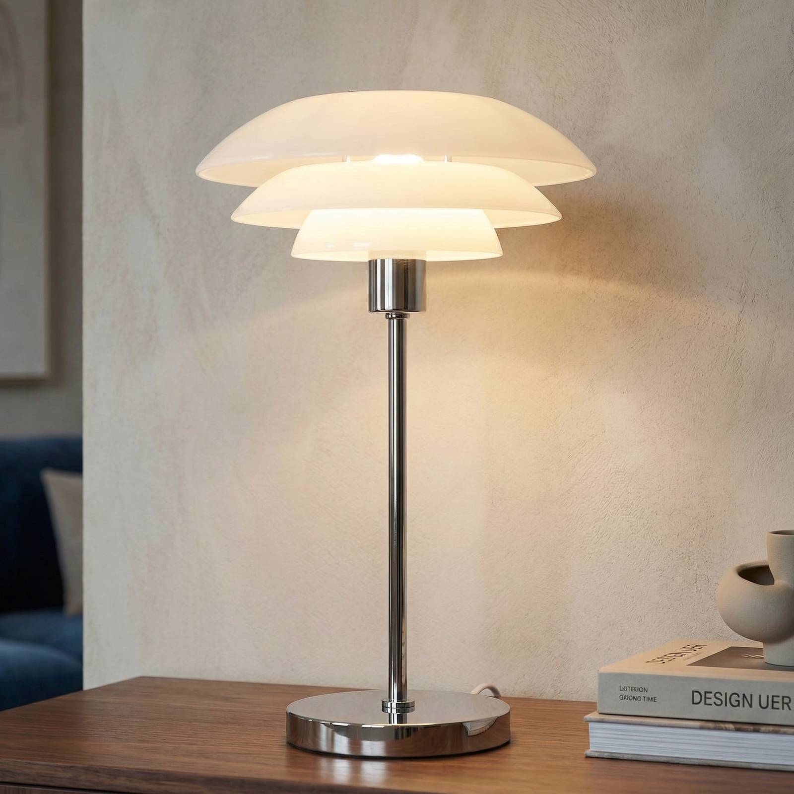 Dyberg Larsen DL31 stolná lampa, sklo, chróm