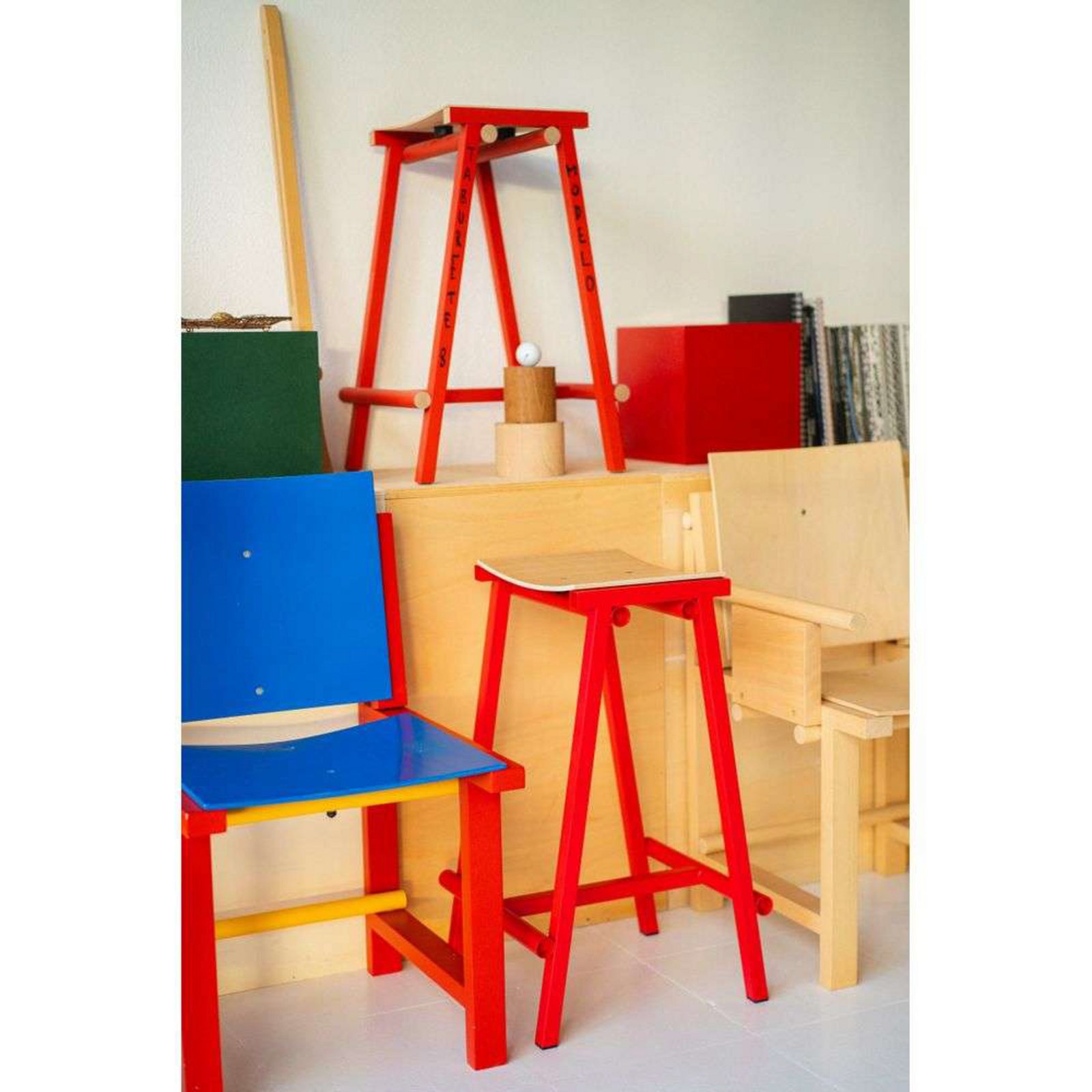 Taburete 8 Bar Stool Low Signal Red - Hay