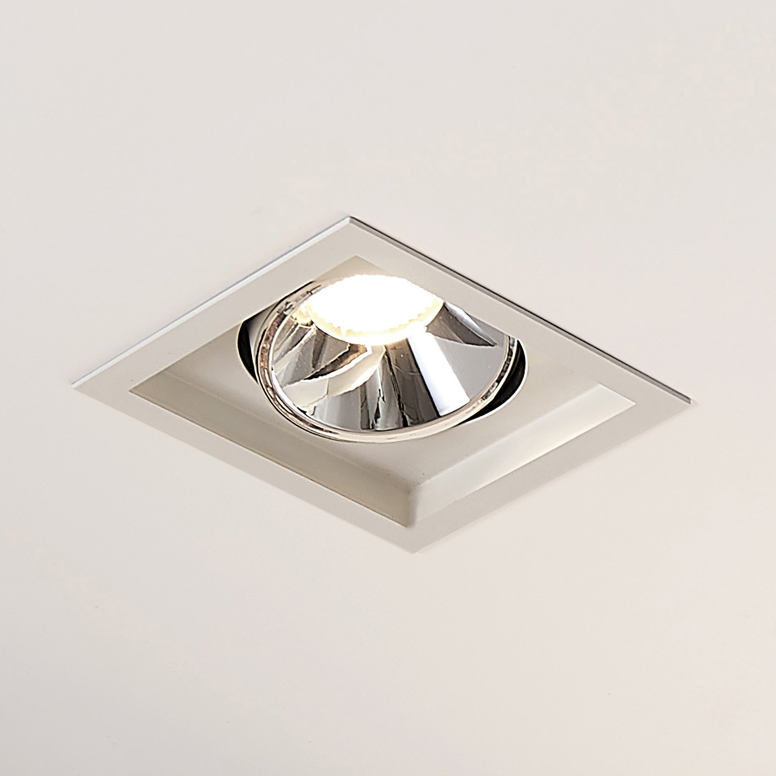 Arcchio Frode LED downlight angular, 3,000K 25.2 W