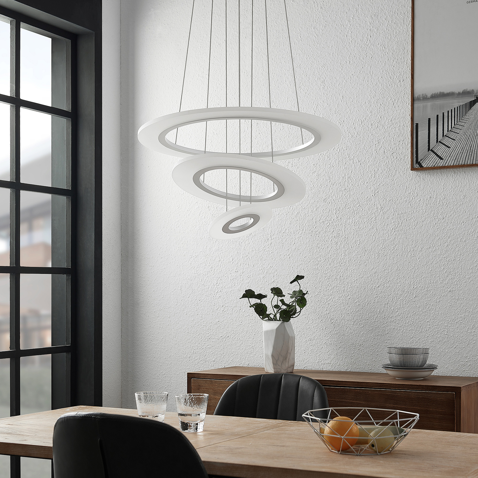 Lindby Amisu LED függő lámpa három gyűrűvel