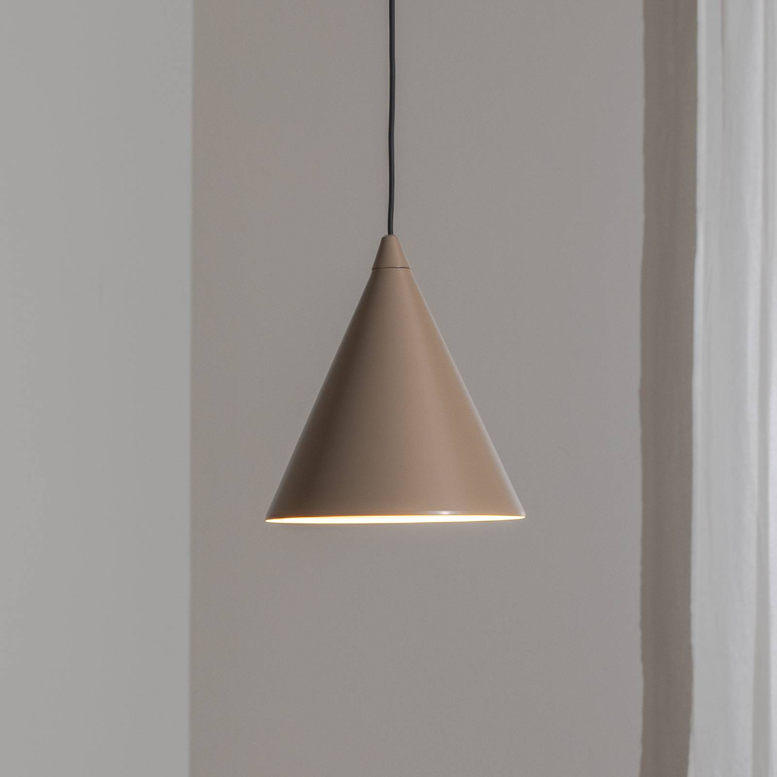 Lampa wisząca Shape, beżowy, metal, stożek, 1-punktowa, E27