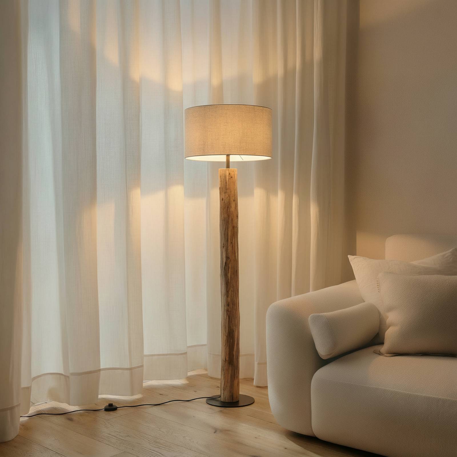 Lucande Stehleuchte Jorvan, creme, Eukalyptus, Leinen günstig online kaufen