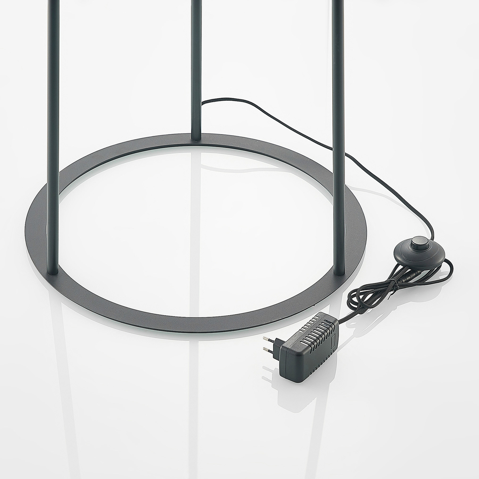 Seppe LED Floor Lamp Brass - Lucande
