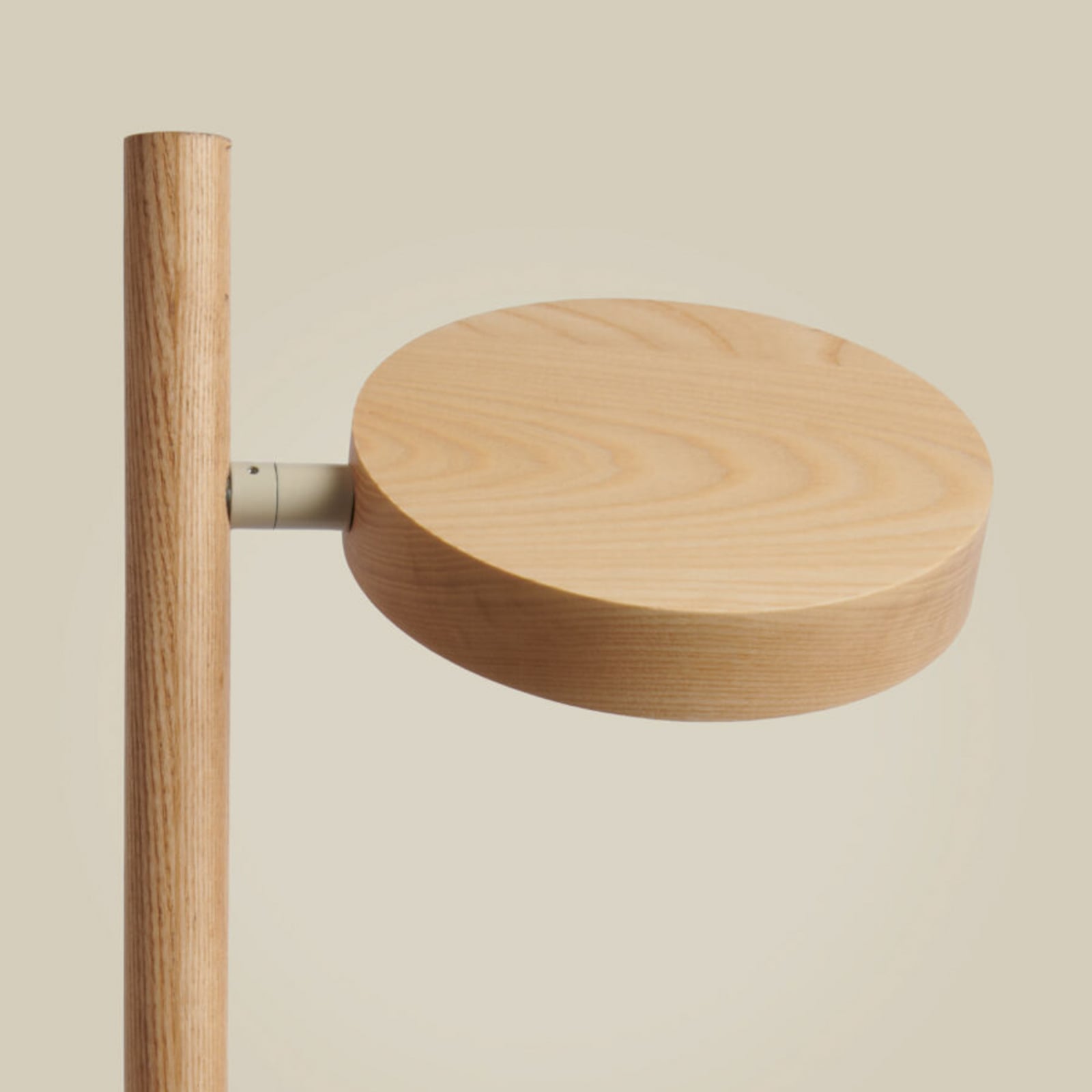 GOOD & MOJO LED-põrandalamp Okinawa, 1-flg. naturaalne, 146 cm, puit