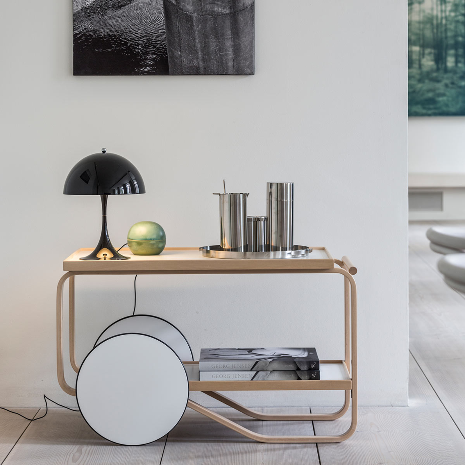 Panthella 250 Table Lamp Black - Louis Poulsen