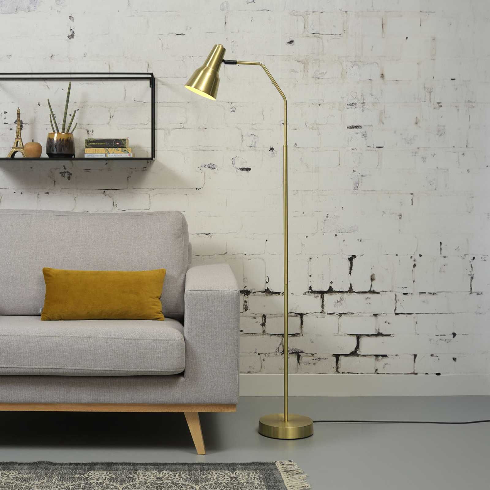 It's about RoMi Valencia floor lamp, gold-coloured
