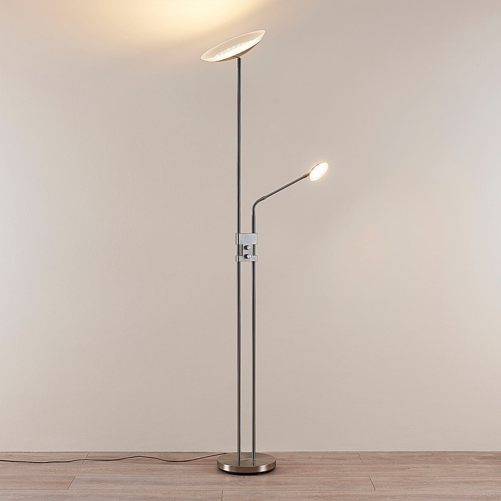 Jonne LED Stehleuchte Satin Nickel - Lindby