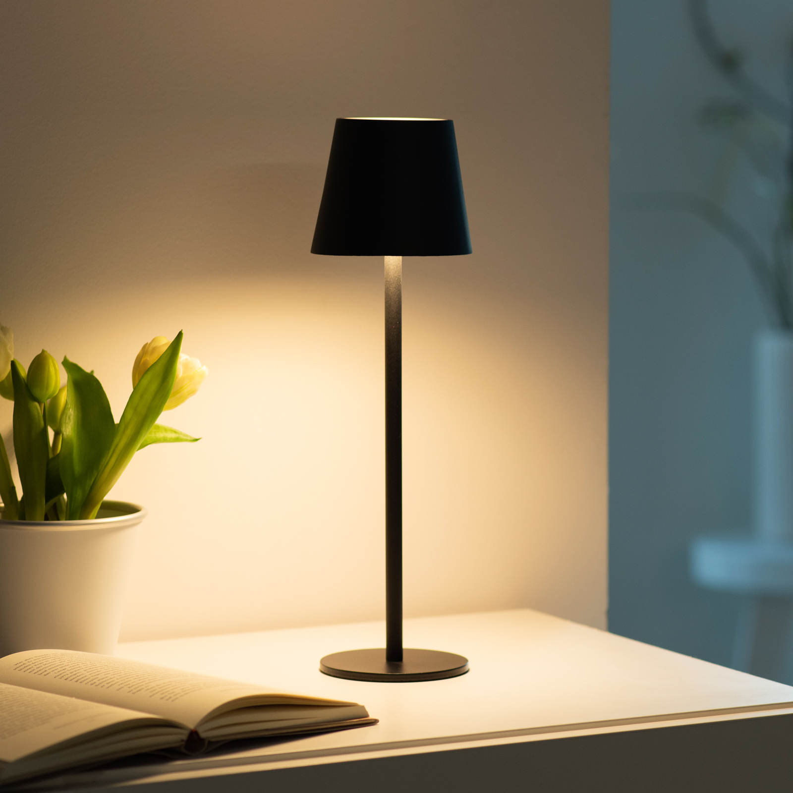 JUST LIGHT. Euria LED újratölthető asztali lámpa, fekete, vas IP54
