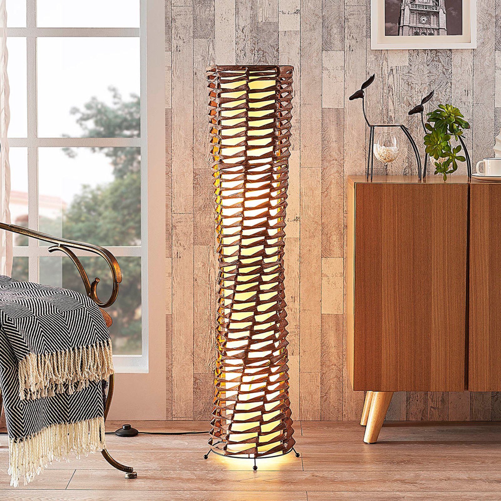Dekoratívna stojaca lampa Joas do obývačky, hnedá