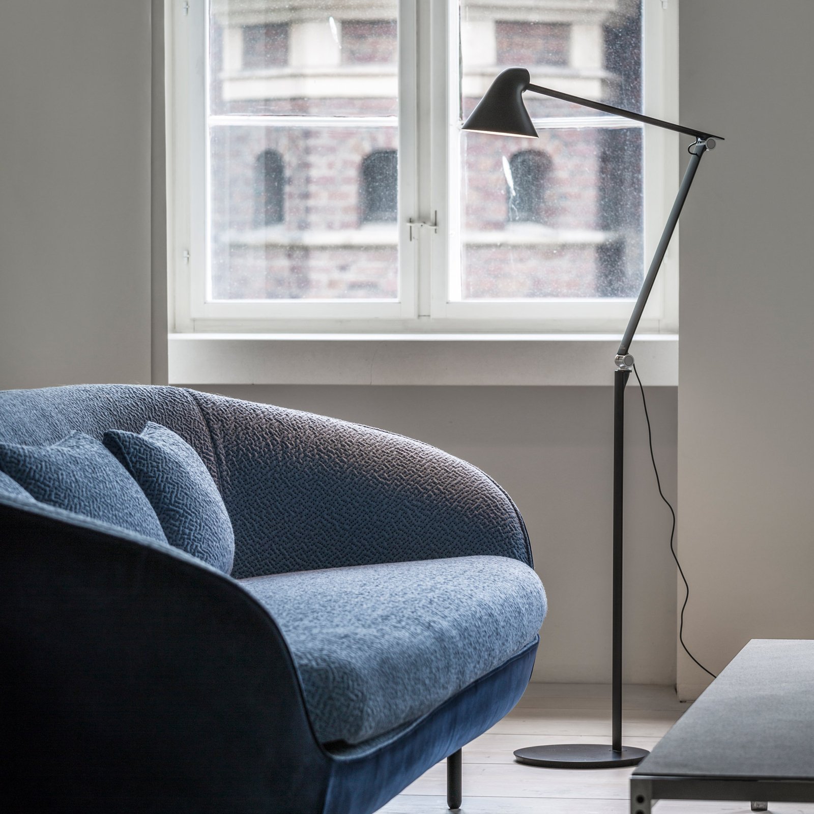 NJP Podna lampa 3000K Crna - Louis Poulsen