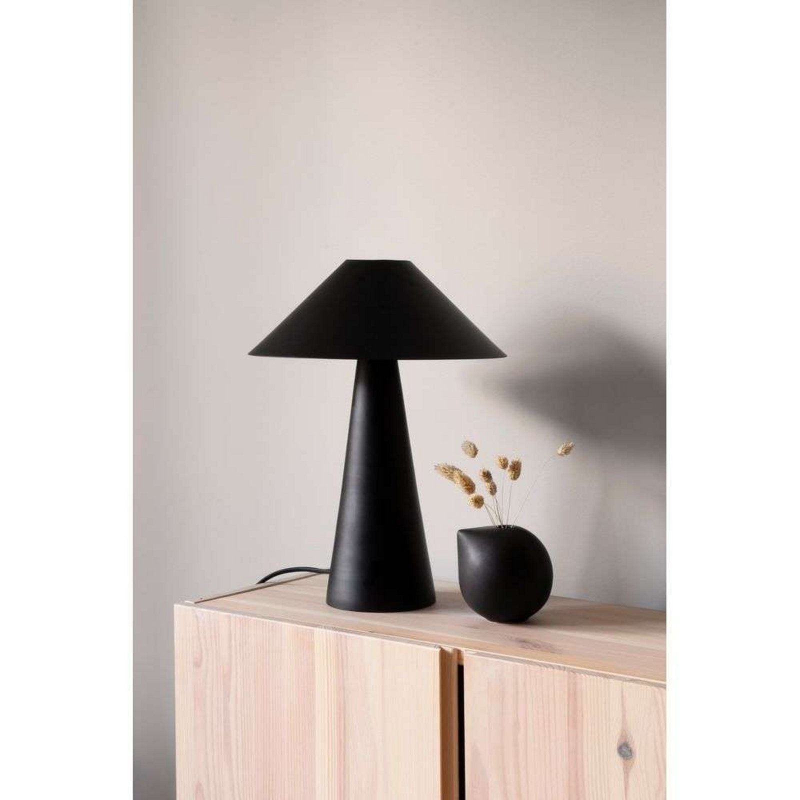 Cannes Stalinis Šviestuvas Juodas - Globen Lighting Cannes Stalinis Šviestuvas Juodas - Globen Lighting