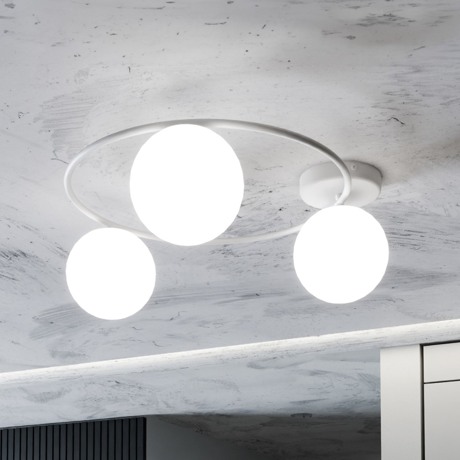 Ascella ceiling light, 3-bulb, white/opal